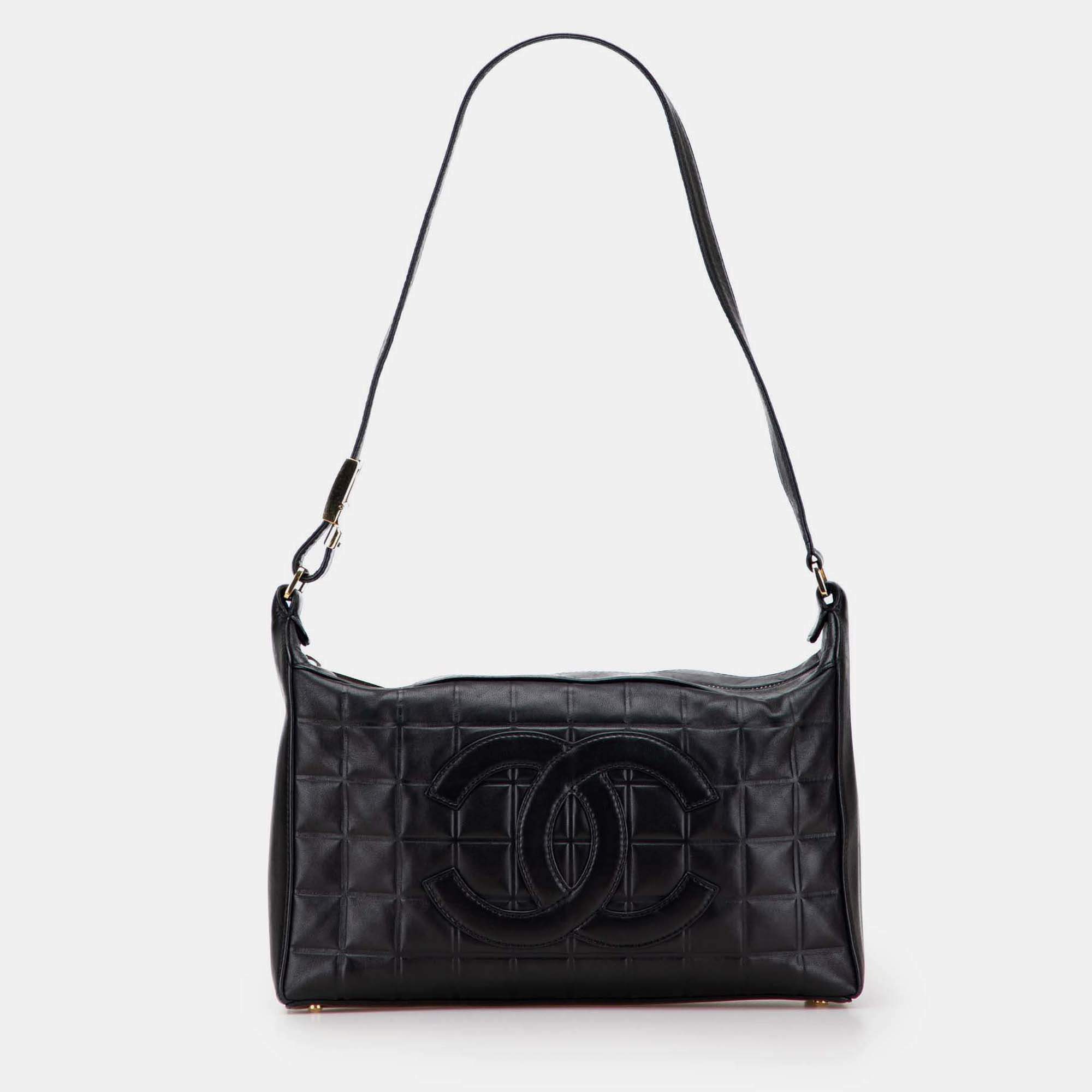 Pre Owned Chanel Black Medium Lambskin Chocolate Bar Shoulder Bag