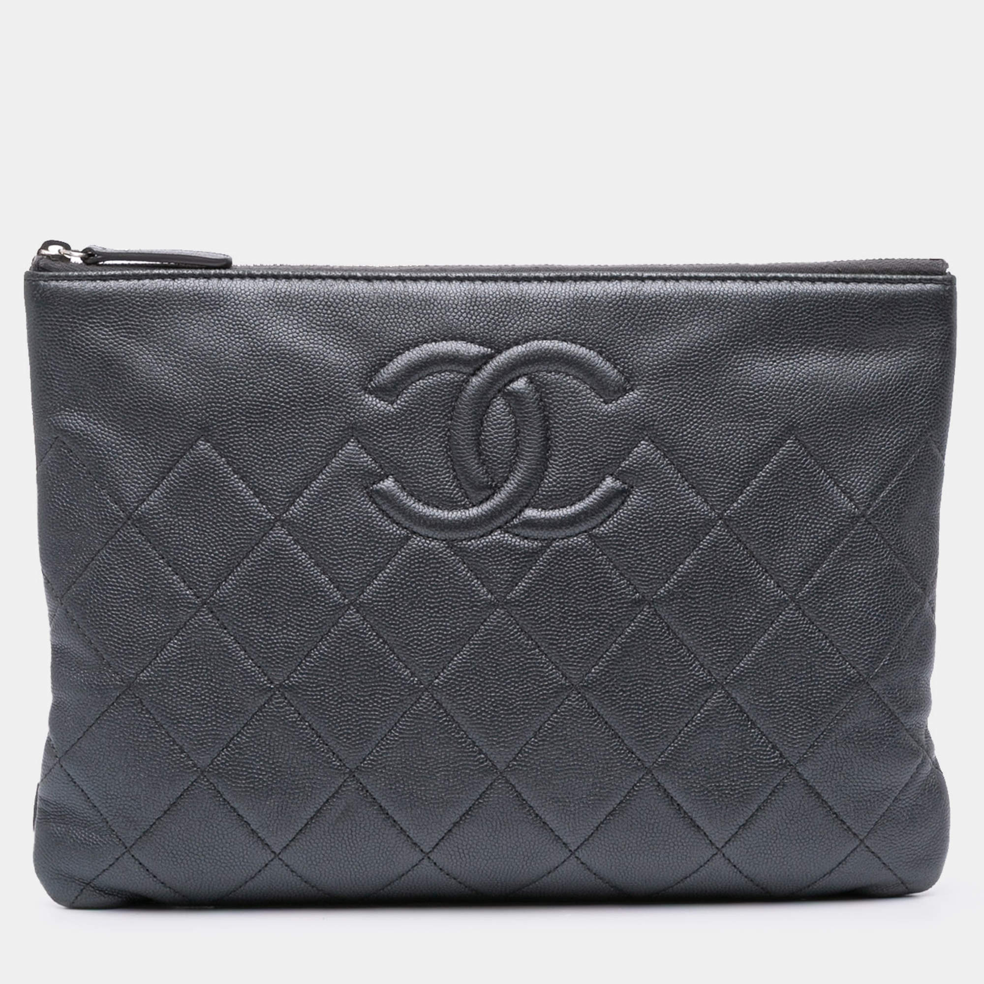 Pre Owned Chanel Black Medium CC Quilted Caviar O Case Clutch