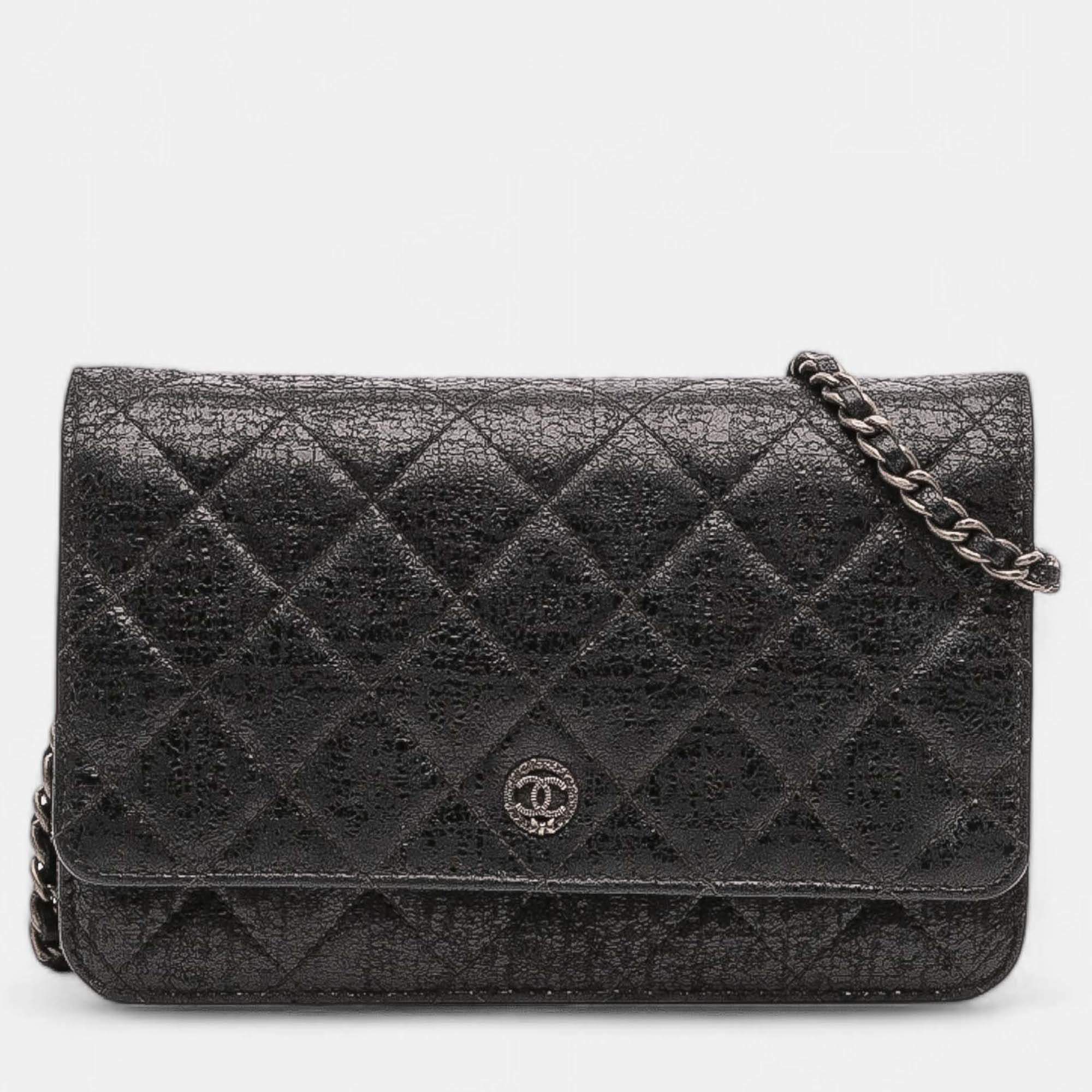 Pre Owned Chanel Black CC Quilted Crinkled Calfskin Wallet On Chain