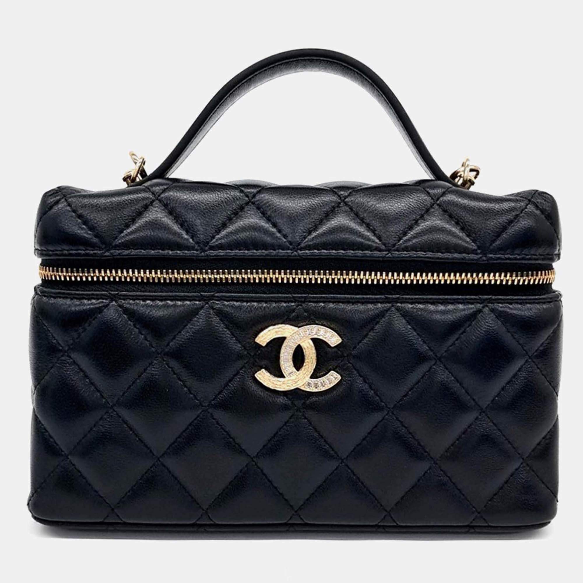 Pre Owned Chanel Black Leather Lambskin Chain Cosmetic Case