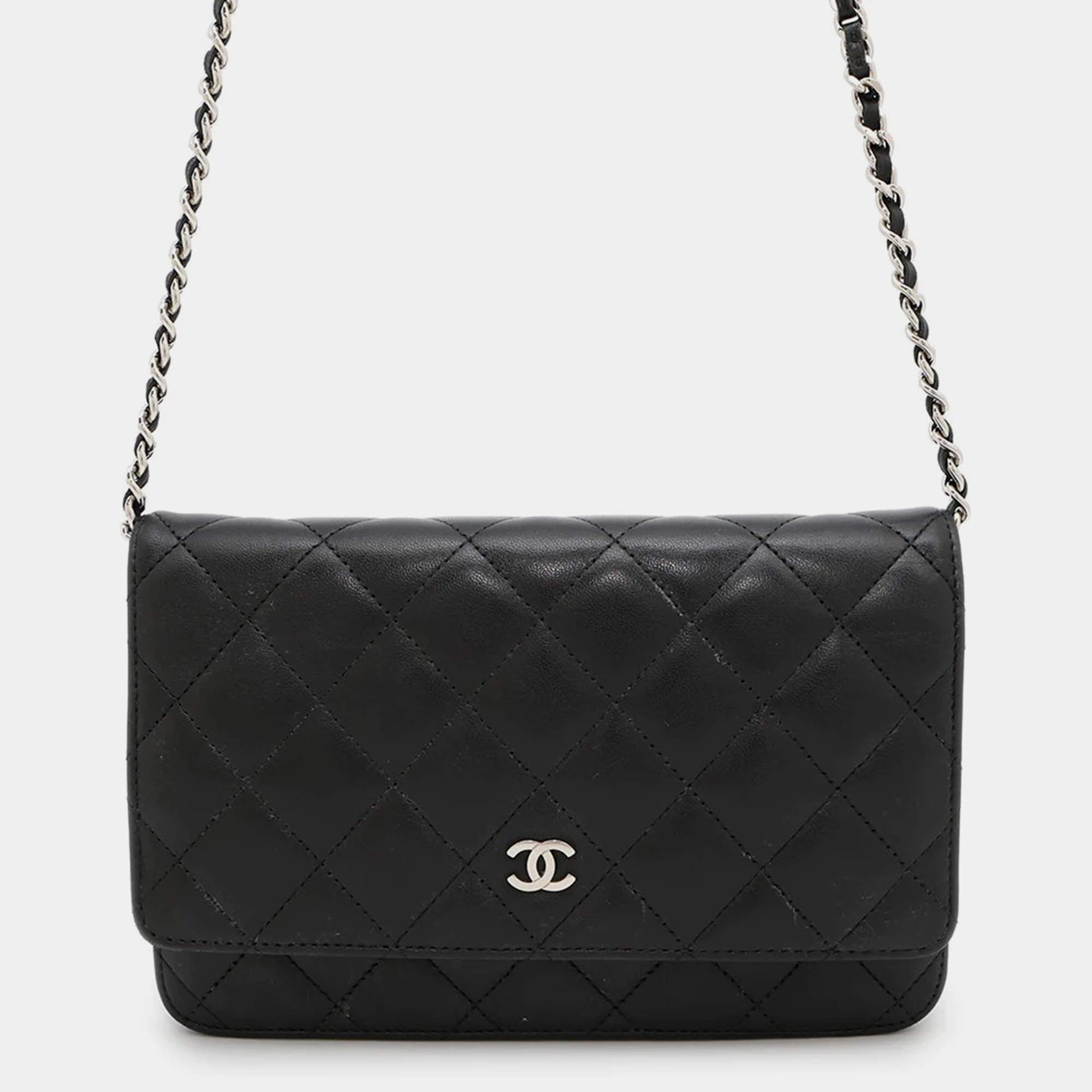 Pre Owned Chanel Matelasse Black Lambskin Chain Wallet