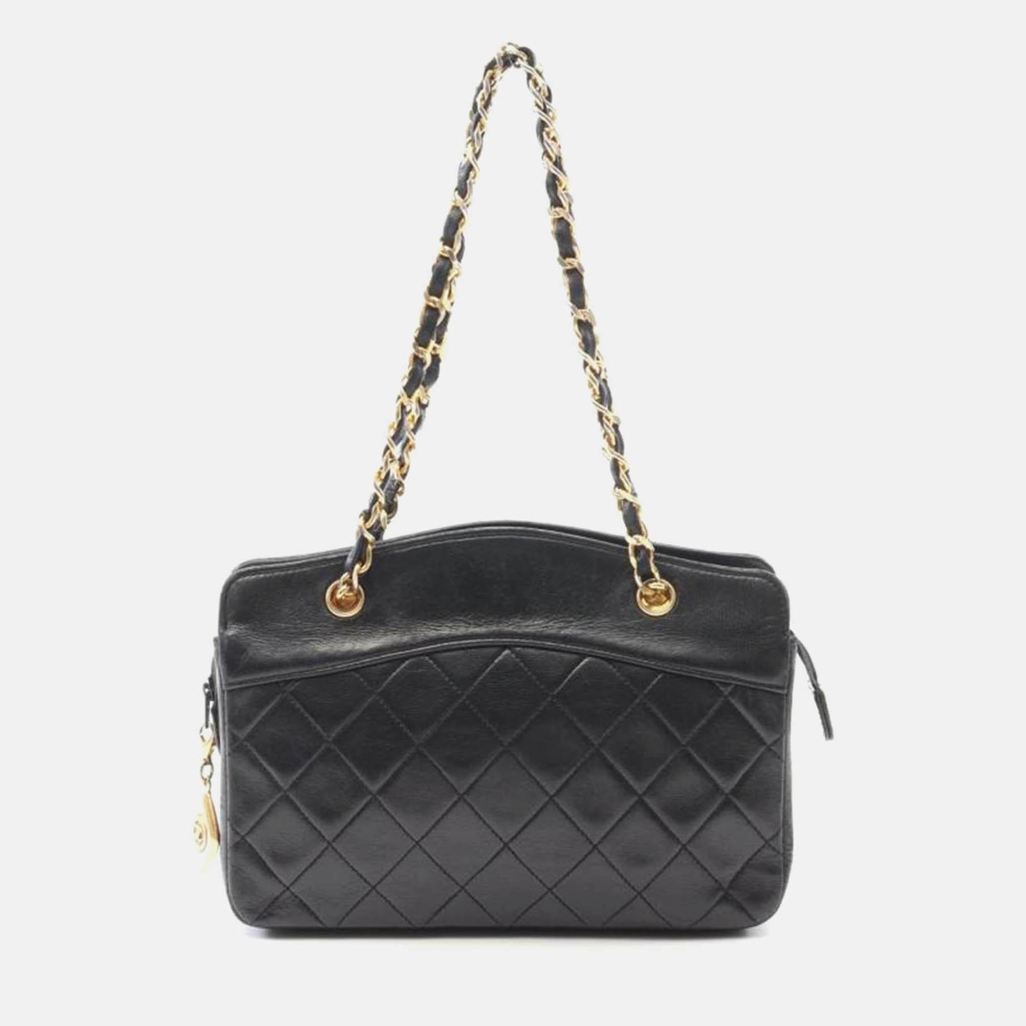 Pre Owned Chanel Matelasse Black Lambskin Leather Shoulder Bag