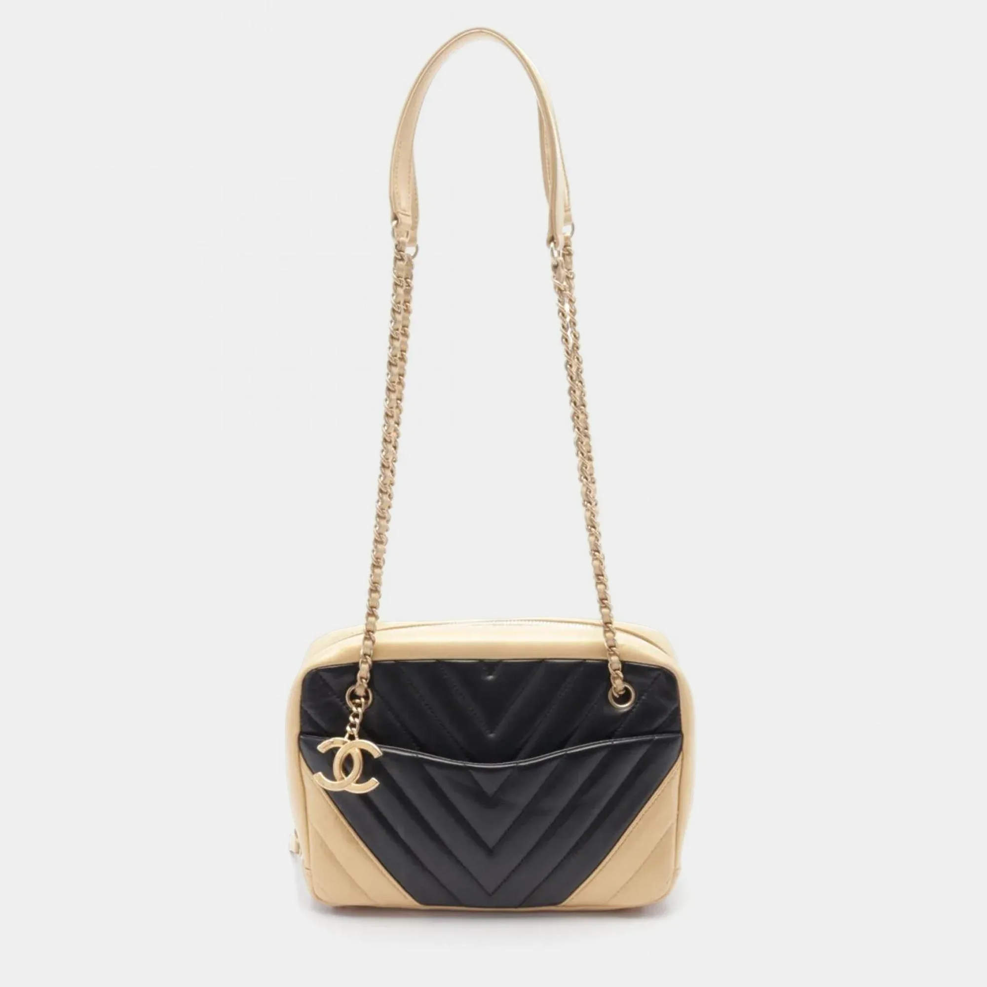 Pre Owned Chanel V-Stitch Black/Gold Lambskin Leather Shoulder Bag