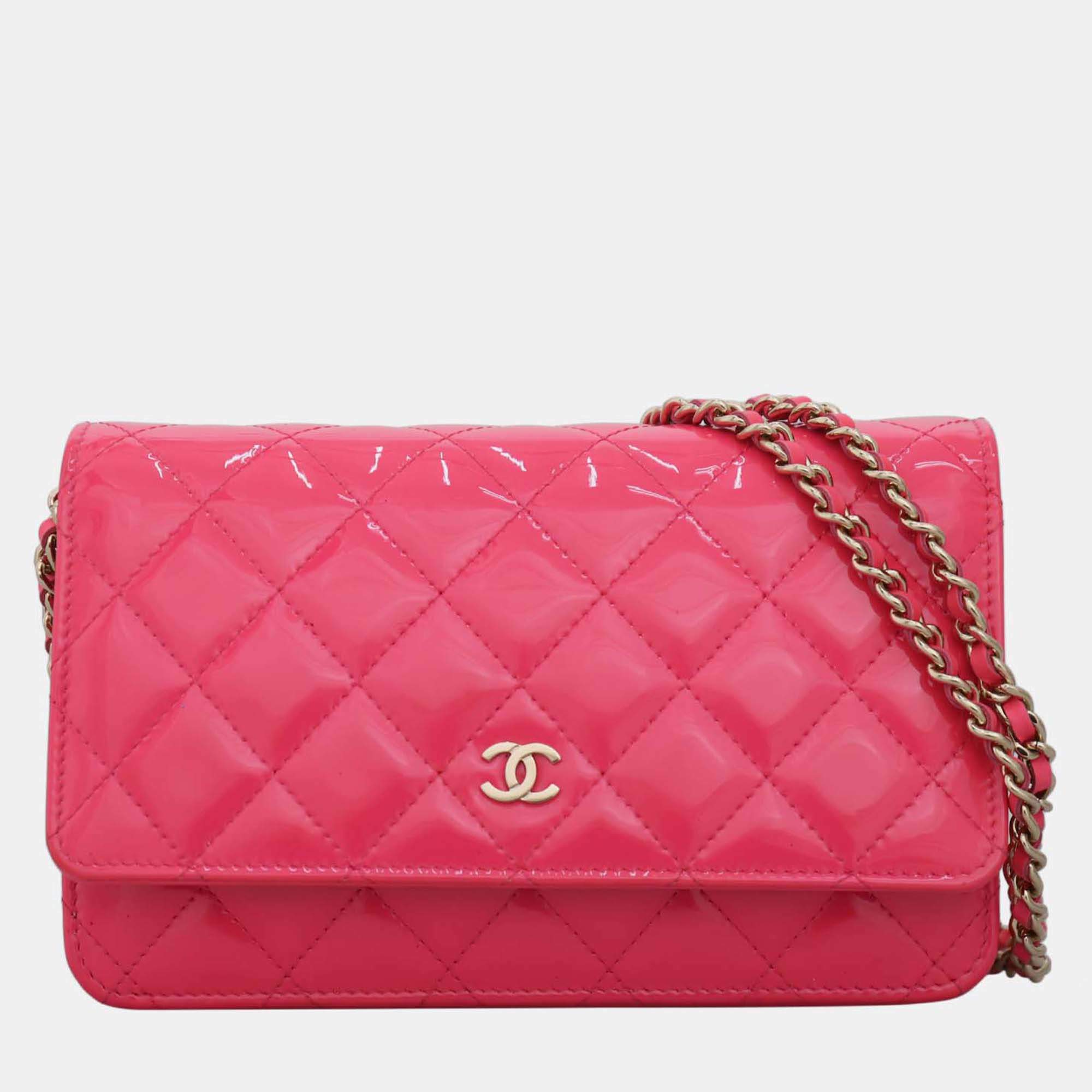 Pre Owned Chanel Pink Patent Wallet On Chain