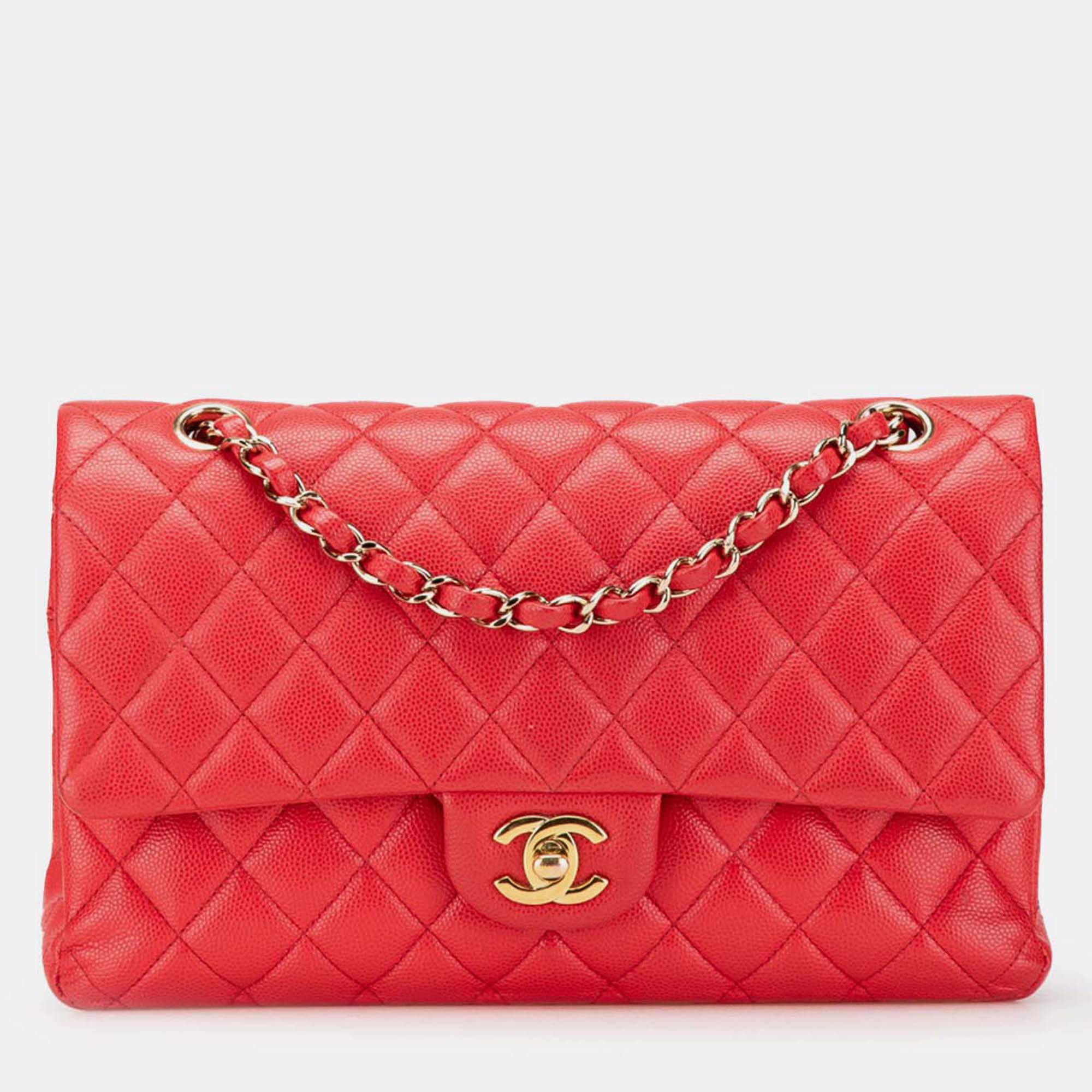 مملوكة مسبقًا Chanel Classic Medium Red Caviar Leather Double Flap Bag