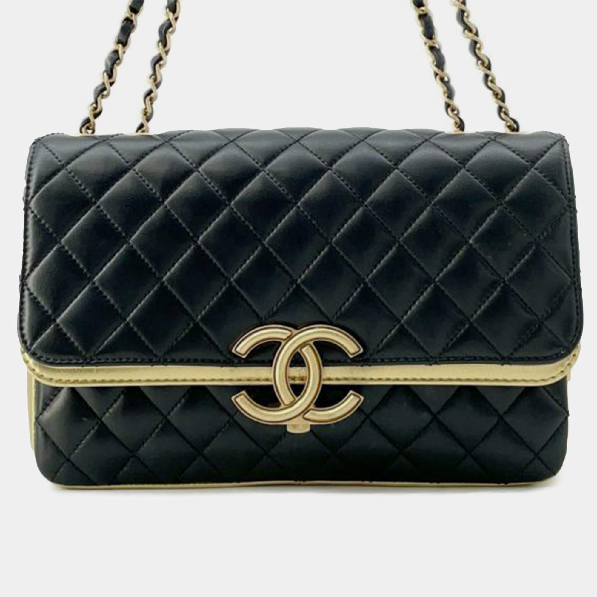 Pre Owned Chanel Black Medium Quilted Metallic Lambskin CC Chic Double Flap