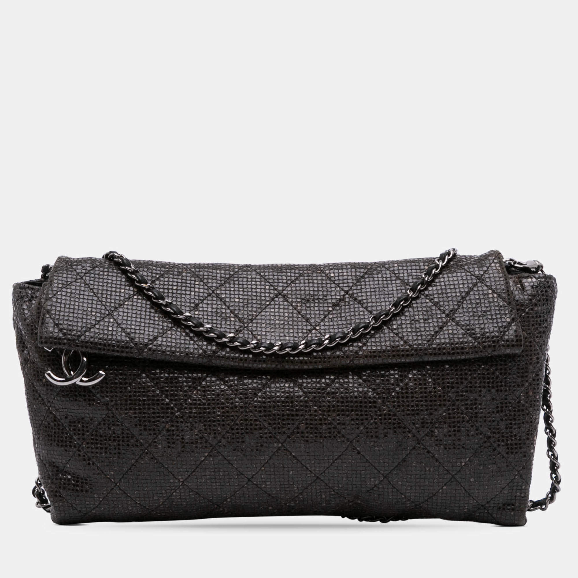 Pre Owned Chanel Black Quilted Laminated Fabric Chain Evening Crossbody Bag