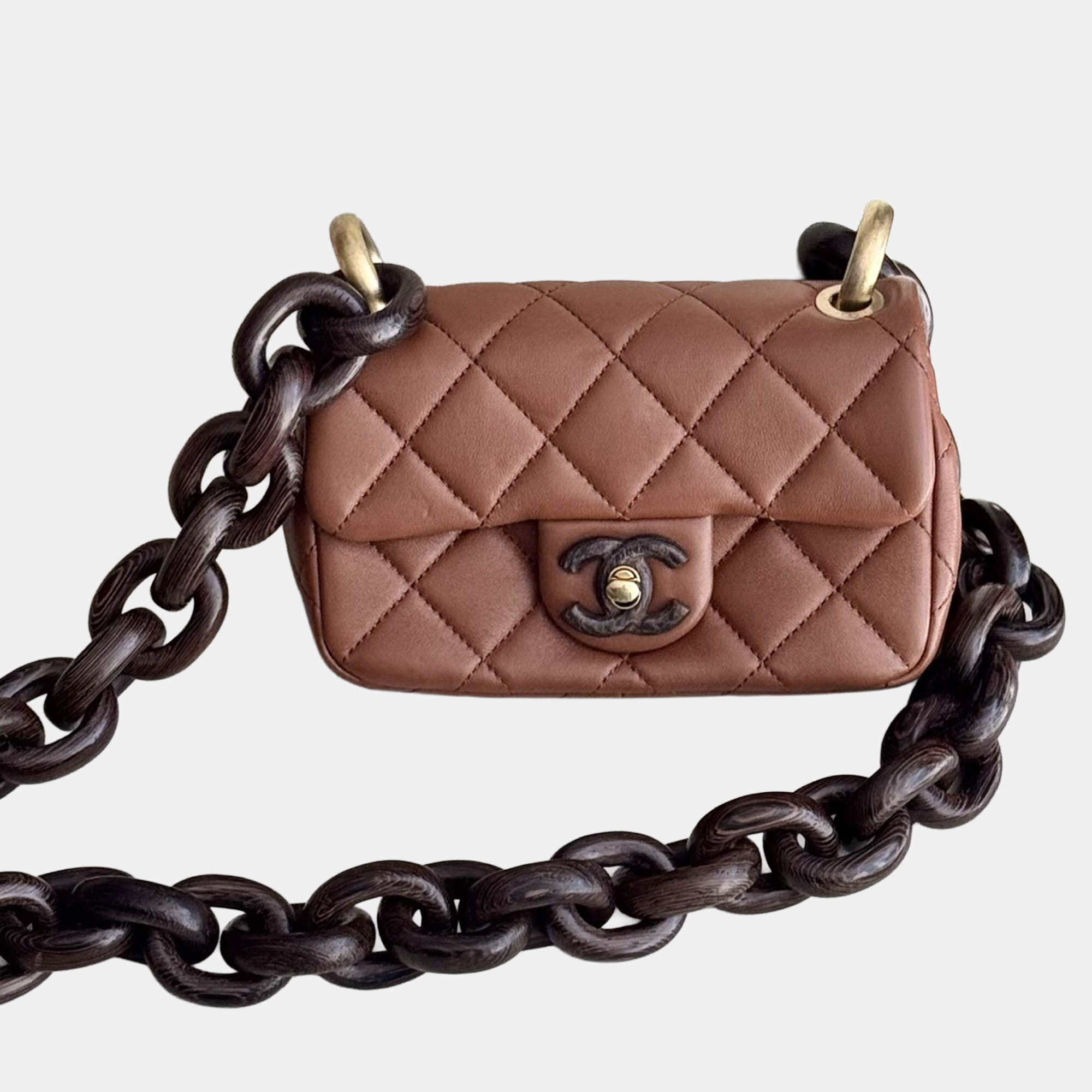 Pre Owned Chanel 23A Wooden Chain Shoulder Bag