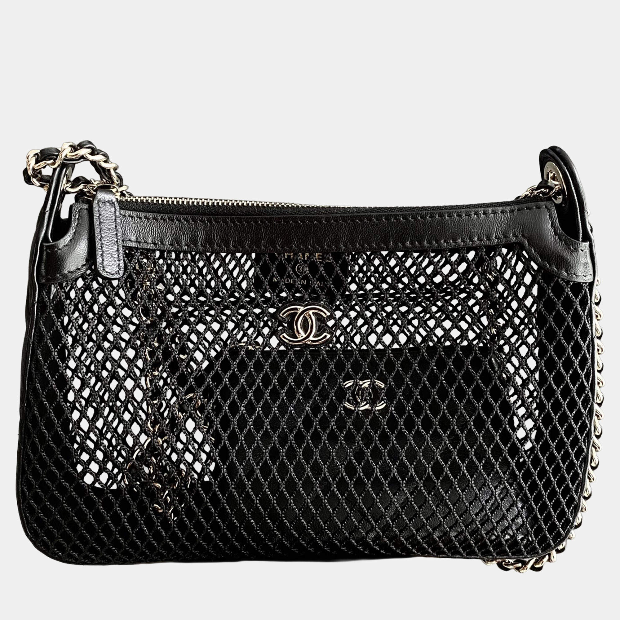 Pre Owned Chanel Mesh Black Shiny Lambskin Clutch with Chain
