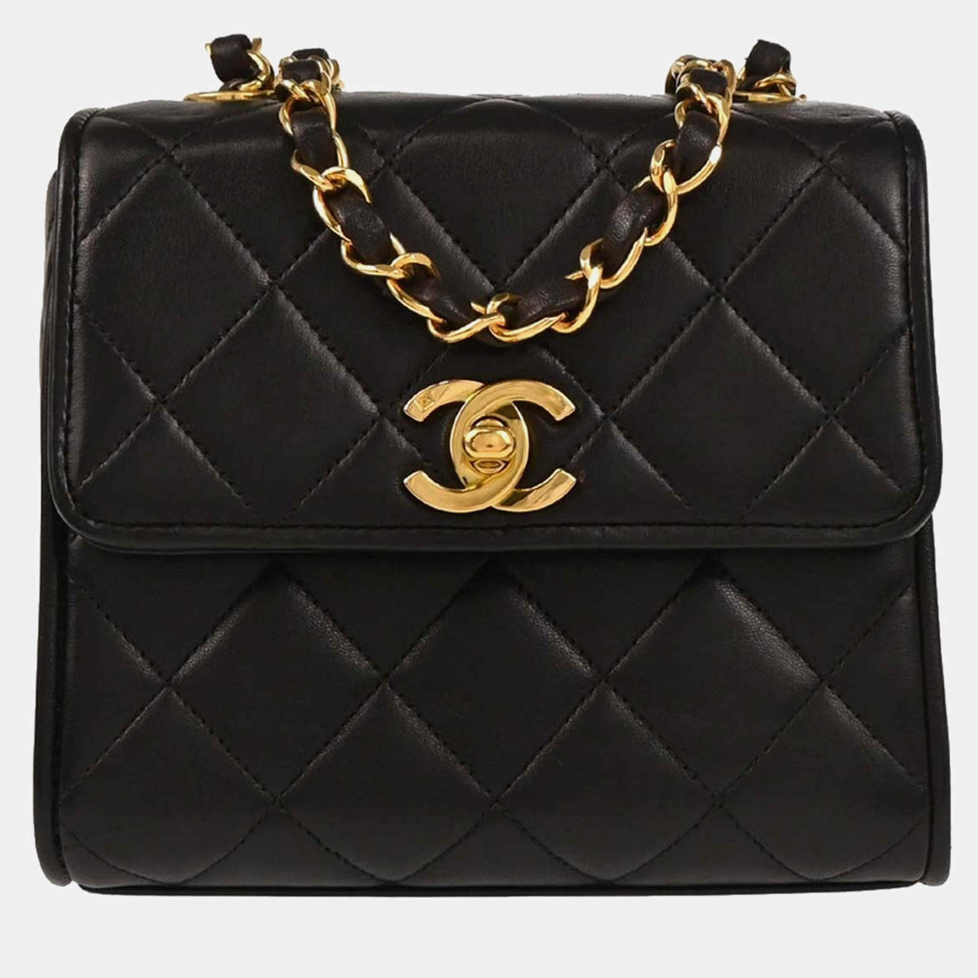 Pre Owned Chanel Black Lambskin Shoulder Bag