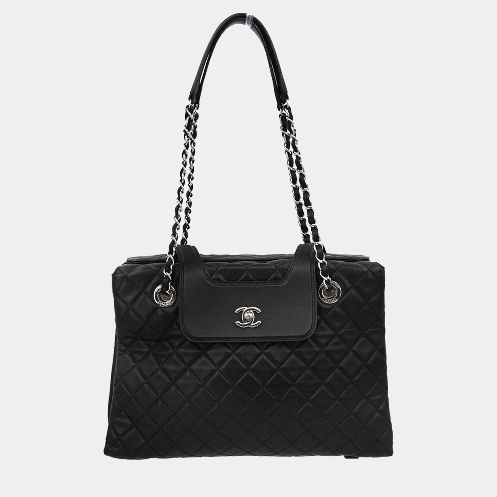 Pre Owned Chanel Black Lambskin Tote Handbag