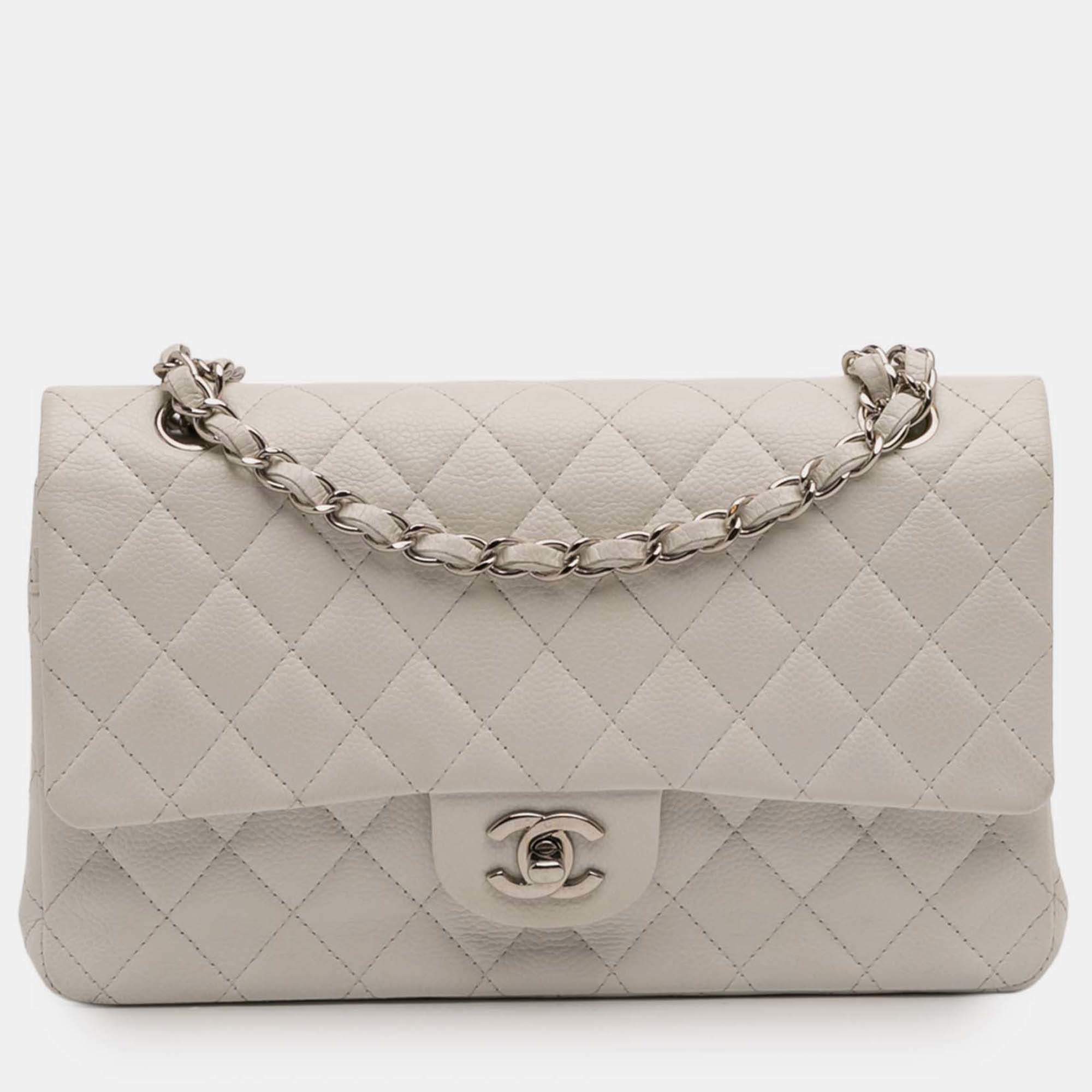 Pre Owned Chanel White Medium Classic Caviar Double Flap