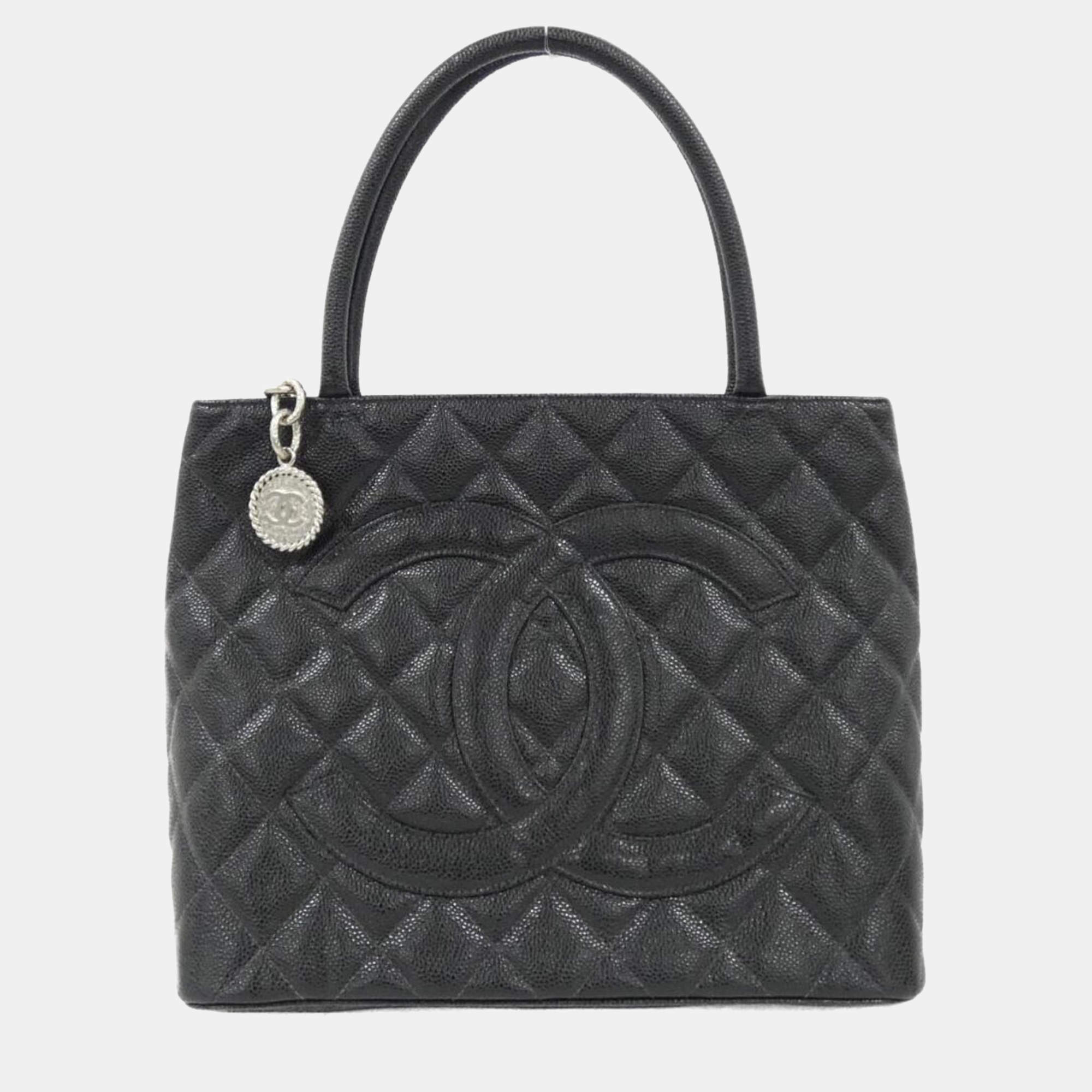 Pre Owned Chanel Medallion Black Leather Shoulder Bag