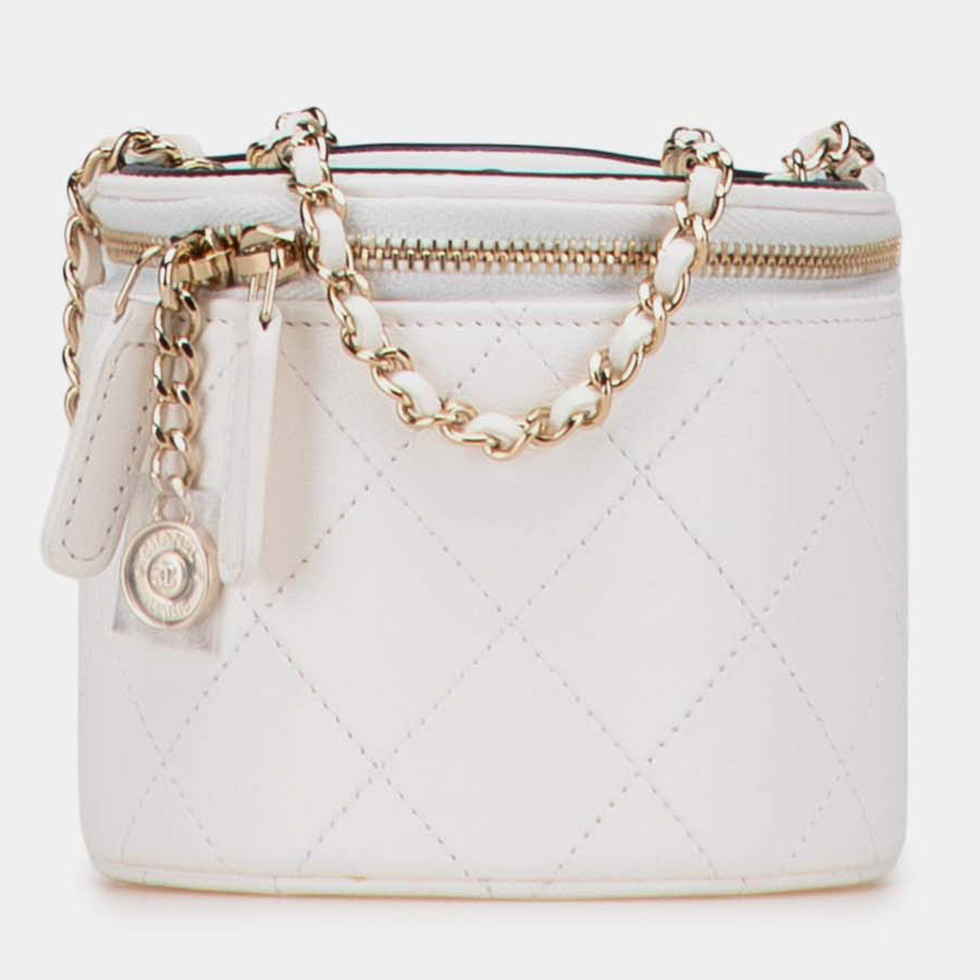 Pre Owned Chanel White Quilted Lambskin Leather Chain and Charm Vanity Case