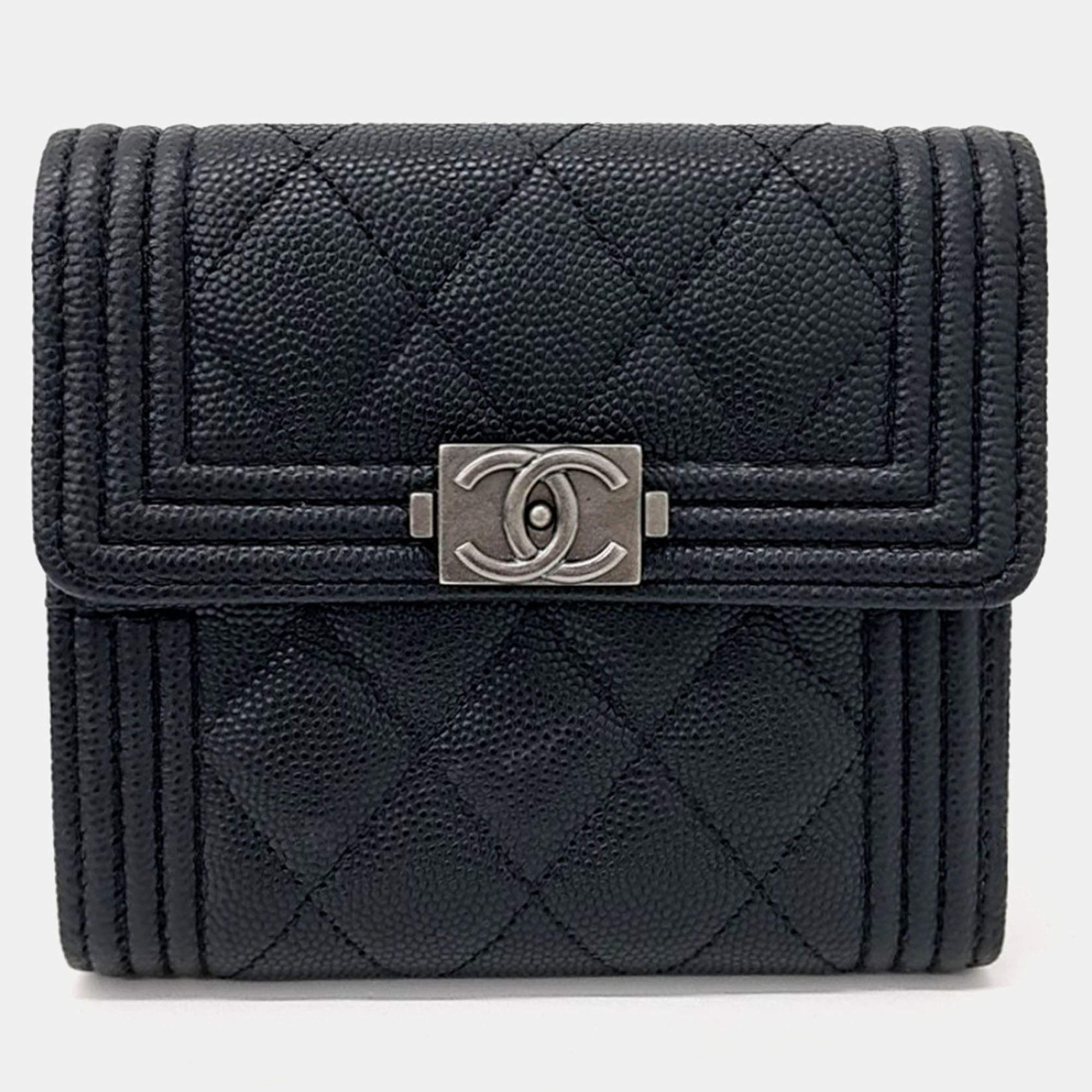Pre Owned Chanel Black Leather Caviar Boy Bifold Wallet