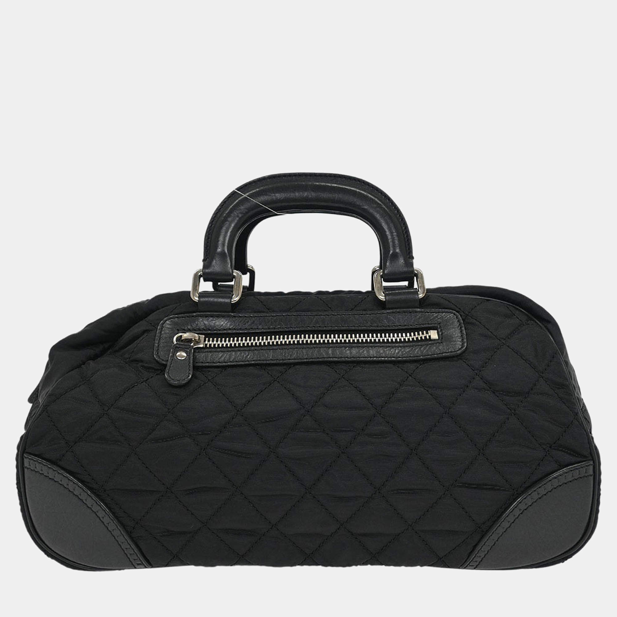 مملوكة مسبقًا Chanel Black Nylon Handbag