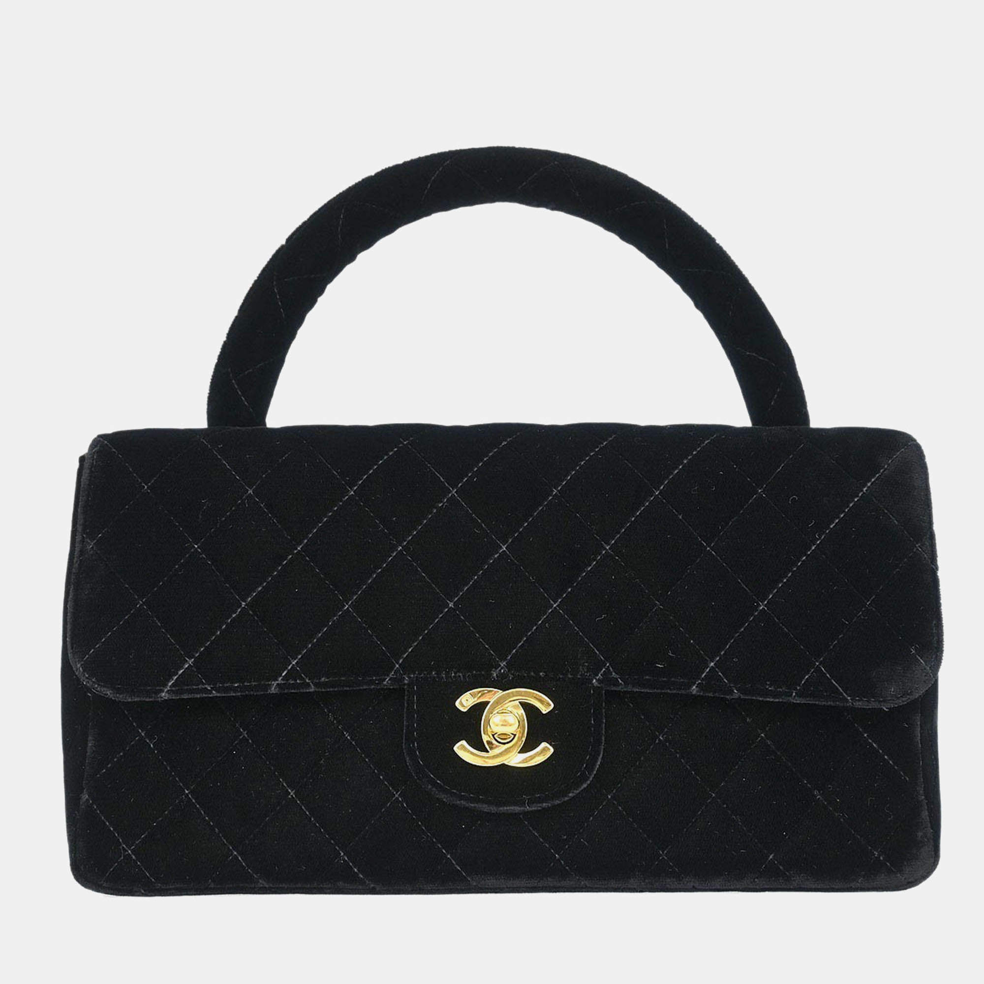 مملوكة مسبقًا Chanel Black Velvet Handbag