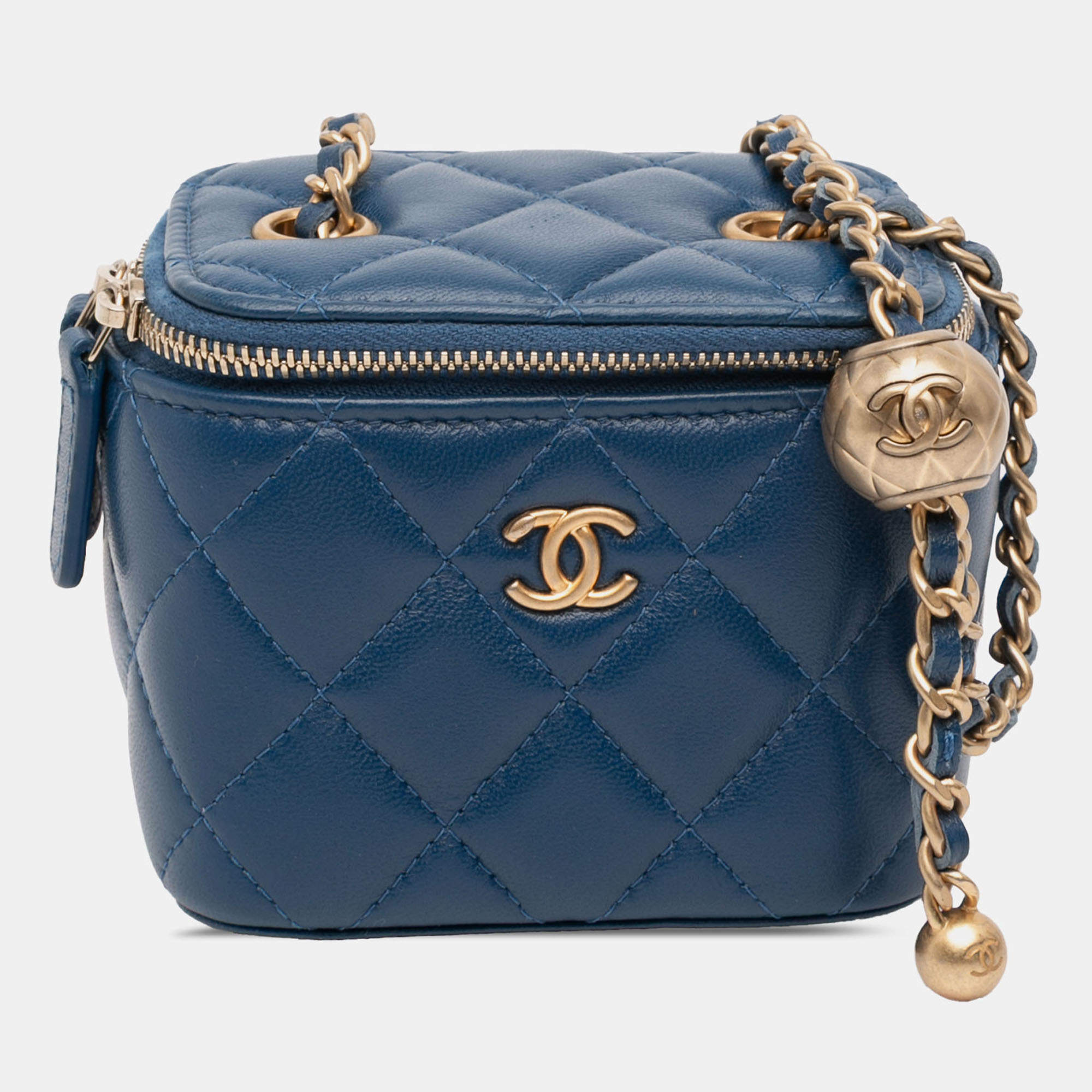 Pre Owned Chanel Blue Mini Quilted Lambskin Pearl Crush Vanity Case With Chain