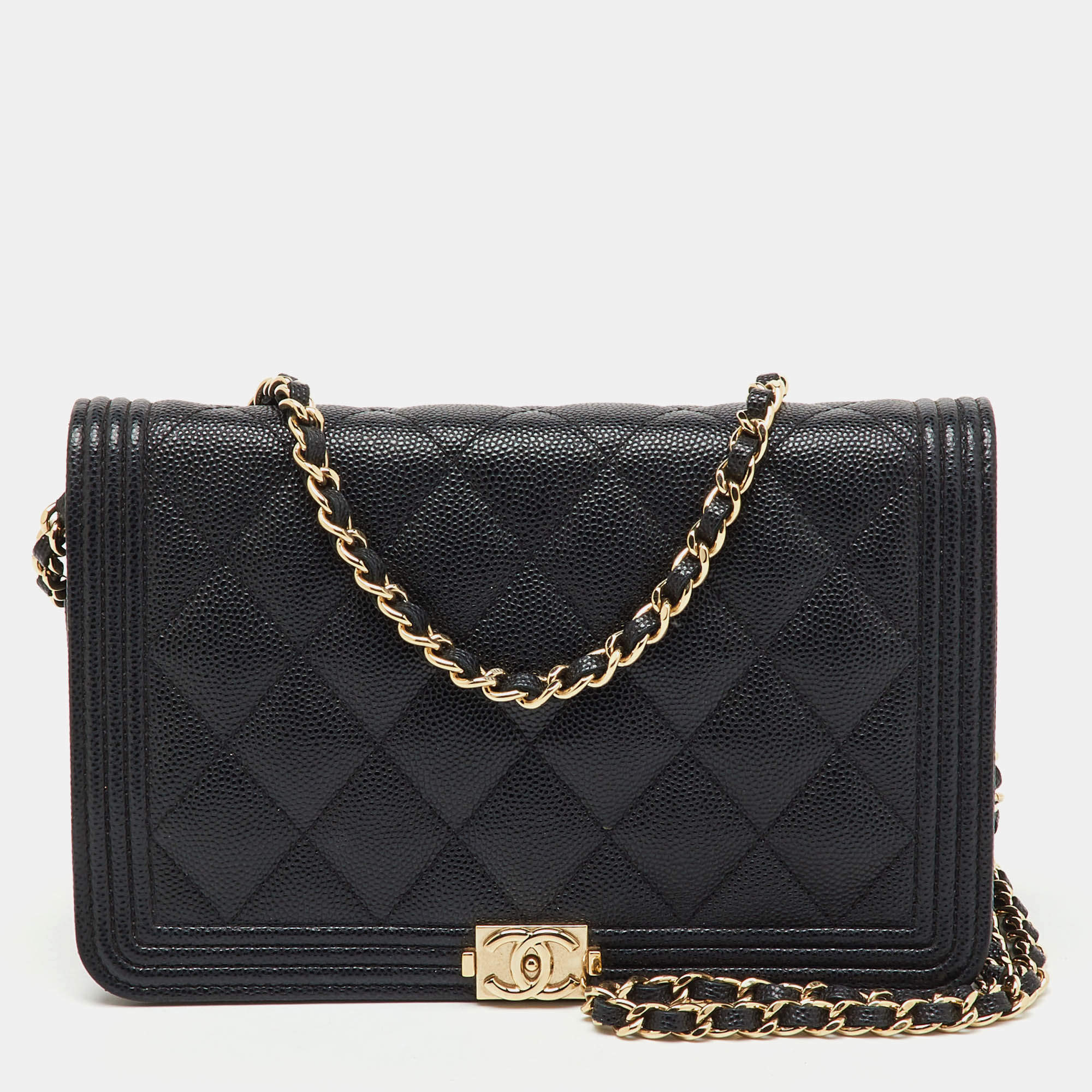 مملوكة مسبقًا Chanel Black Quilted Caviar Leather Boy Wallet On Chain