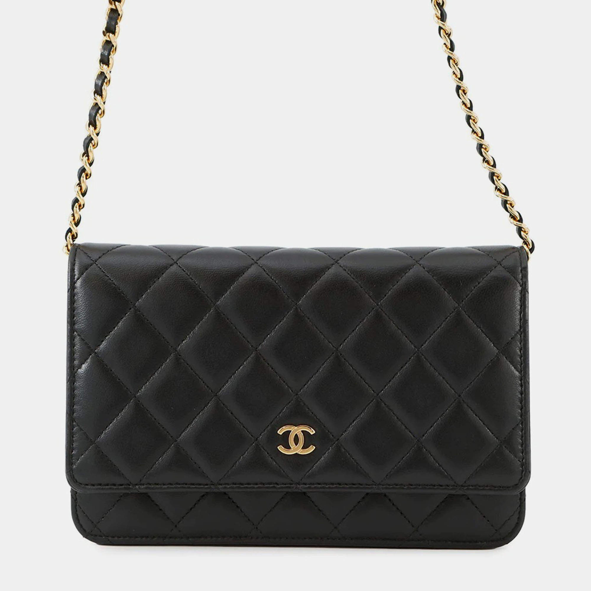 Pre Owned Chanel Matelasse Chain Wallet Black Lambskin