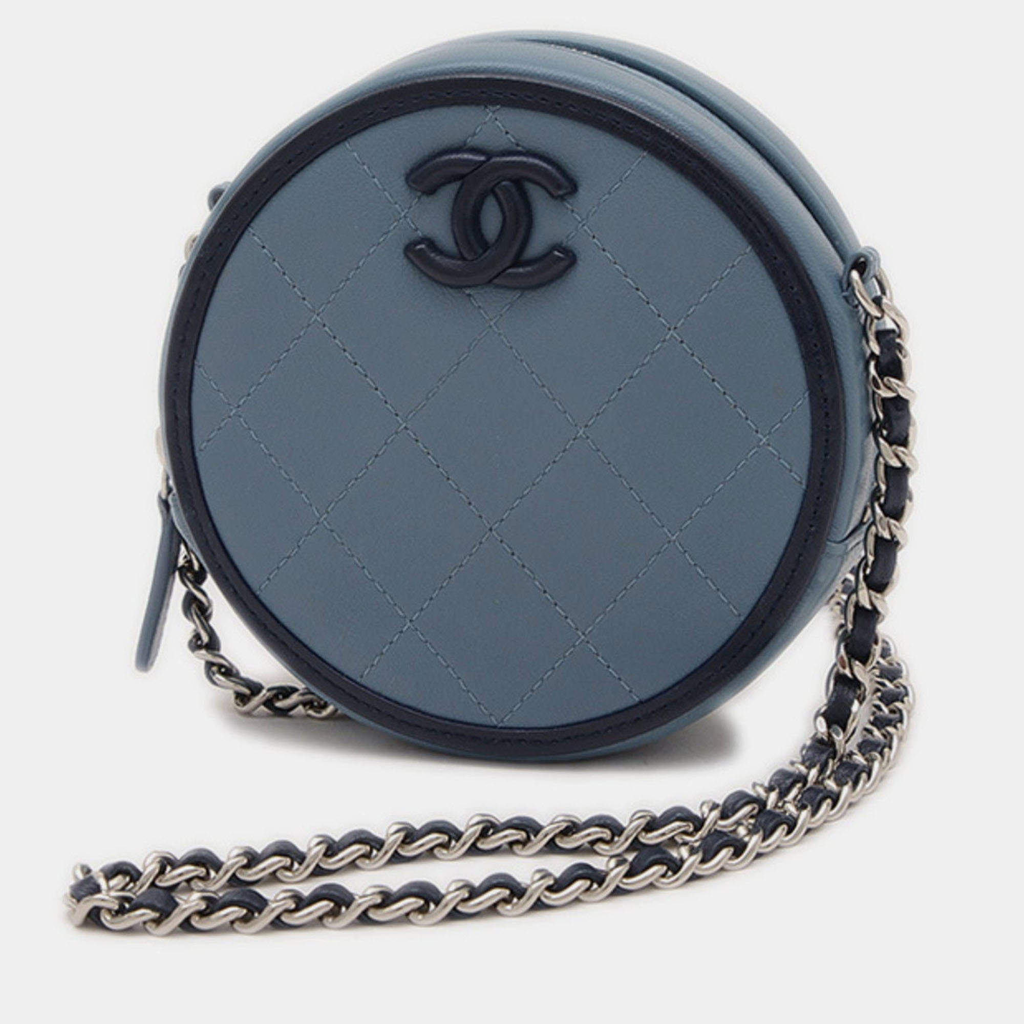 Pre Owned Chanel Round CC Blue Leather Shoulder Bag