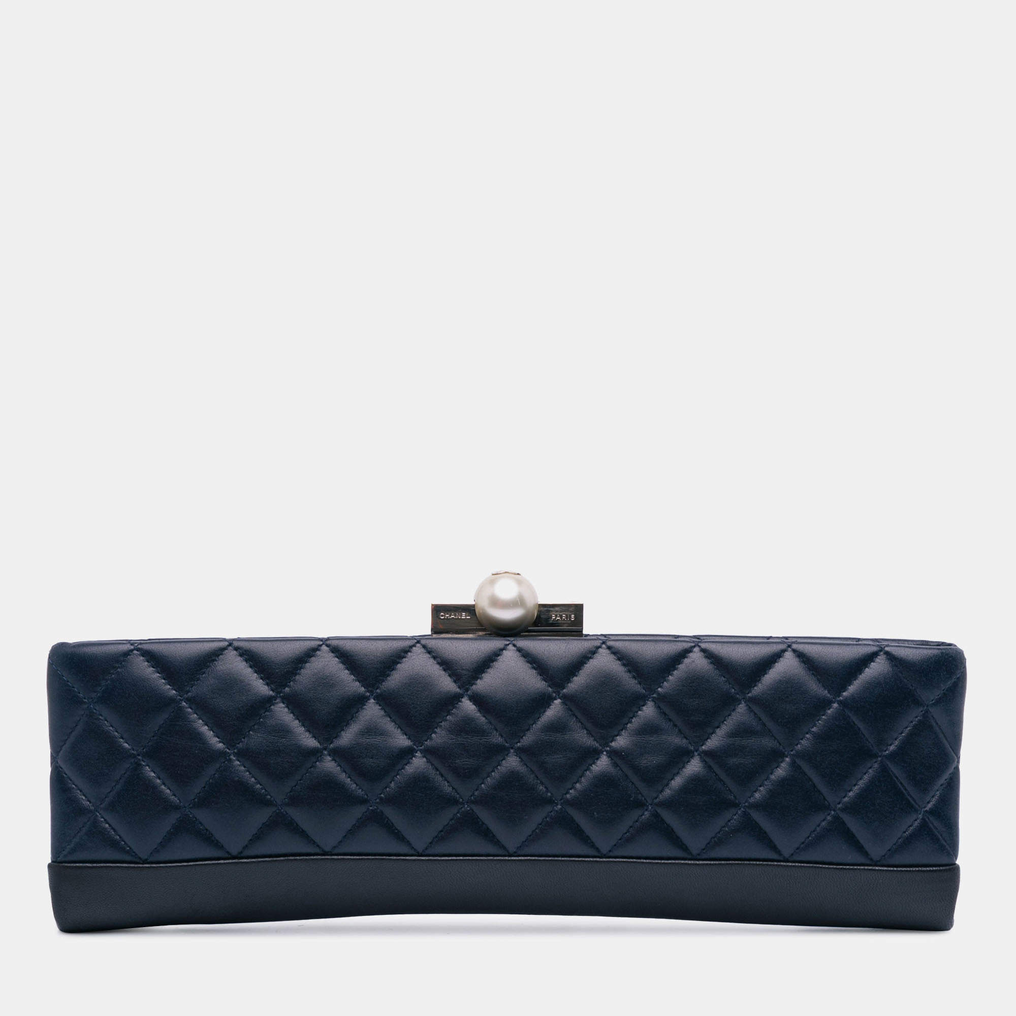 Pre Owned Chanel Navy Blue CC Quilted Lambskin Pearl Evening Baguette Clutch