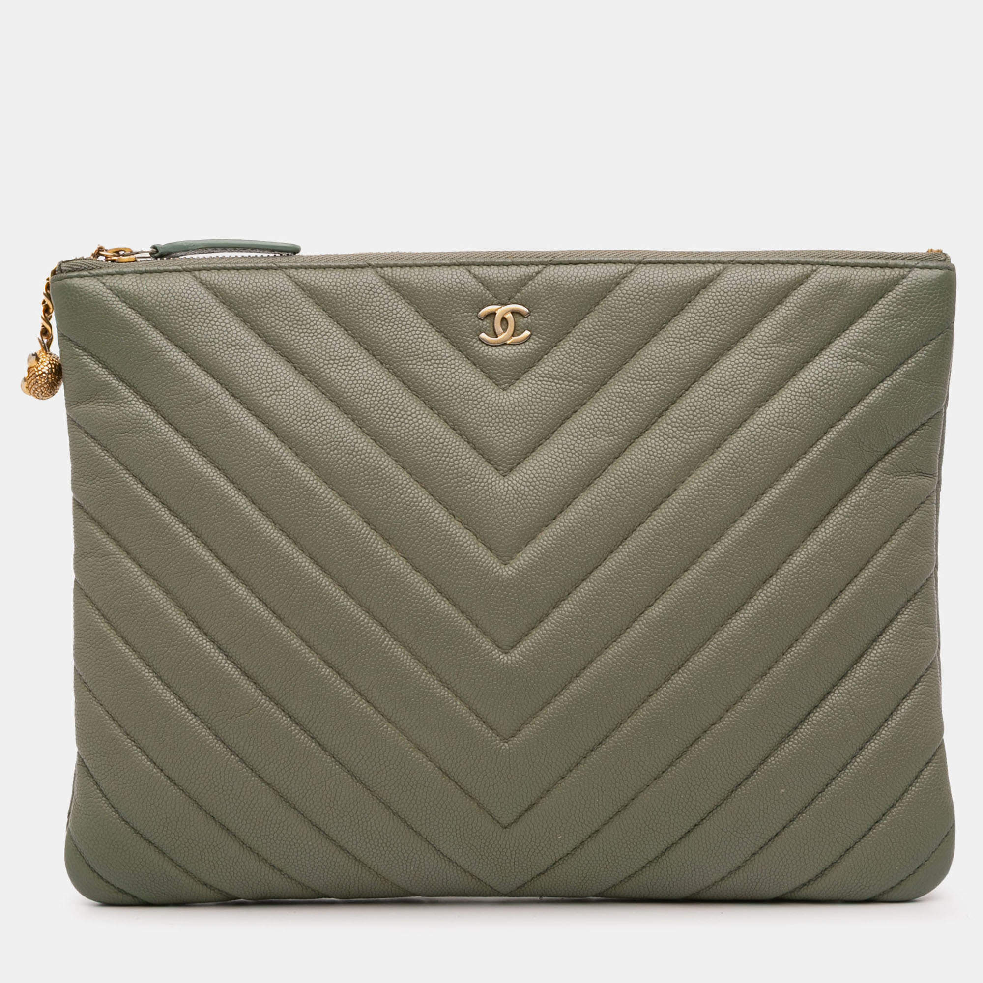 Pre Owned Chanel Green Medium Chevron Caviar Ancient Greek Charms O Case Clutch