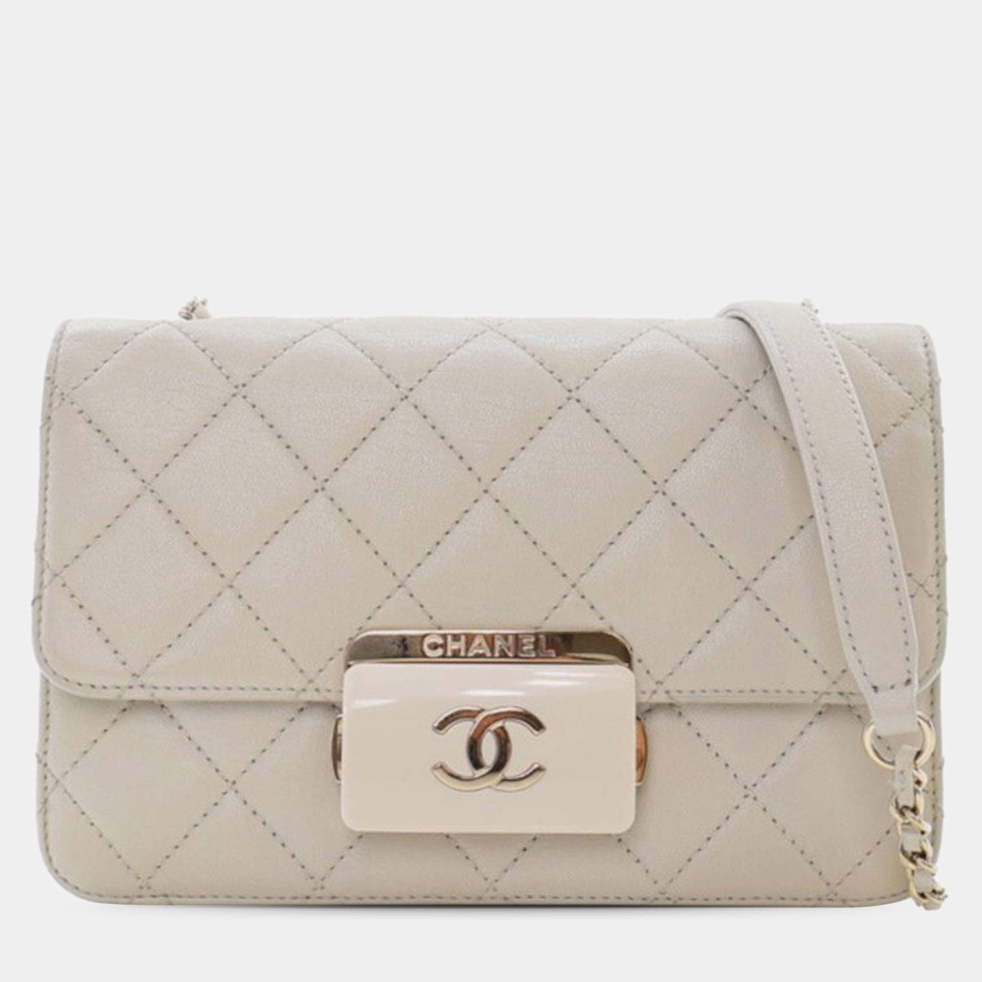 Pre Owned Chanel Cream Mini Sheepskin Beauty Lock Flap