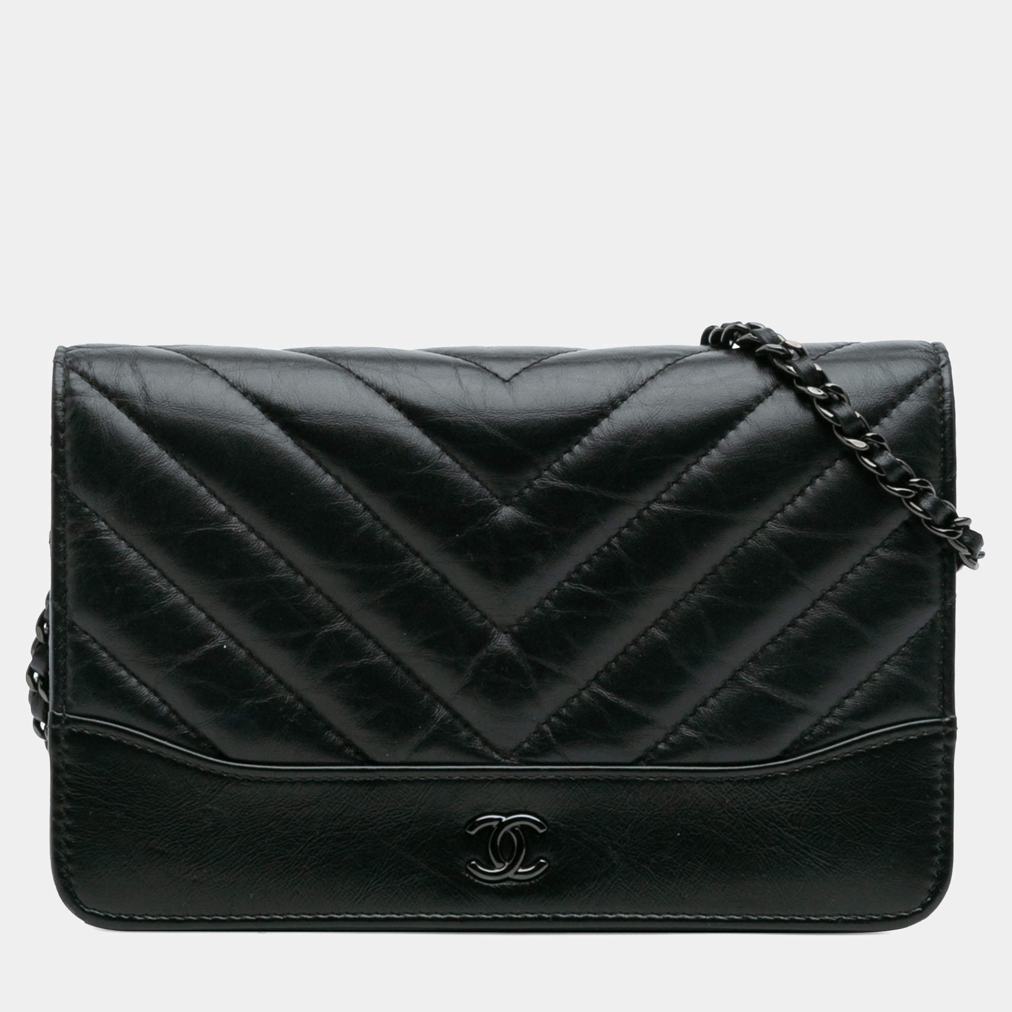 Pre Owned Chanel Black Chevron Aged Calfskin Gabrielle Wallet On Chain
