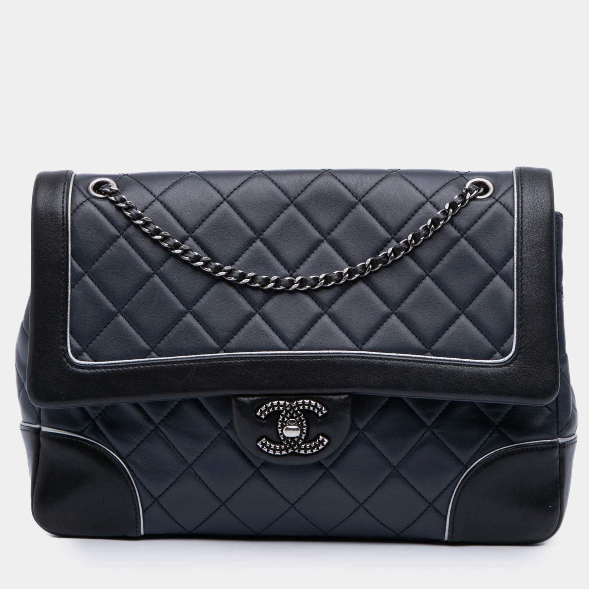 Pre Owned Chanel Paris-Salzburg Jumbo Bicolor Quilted Lambskin Tyrolean Flap