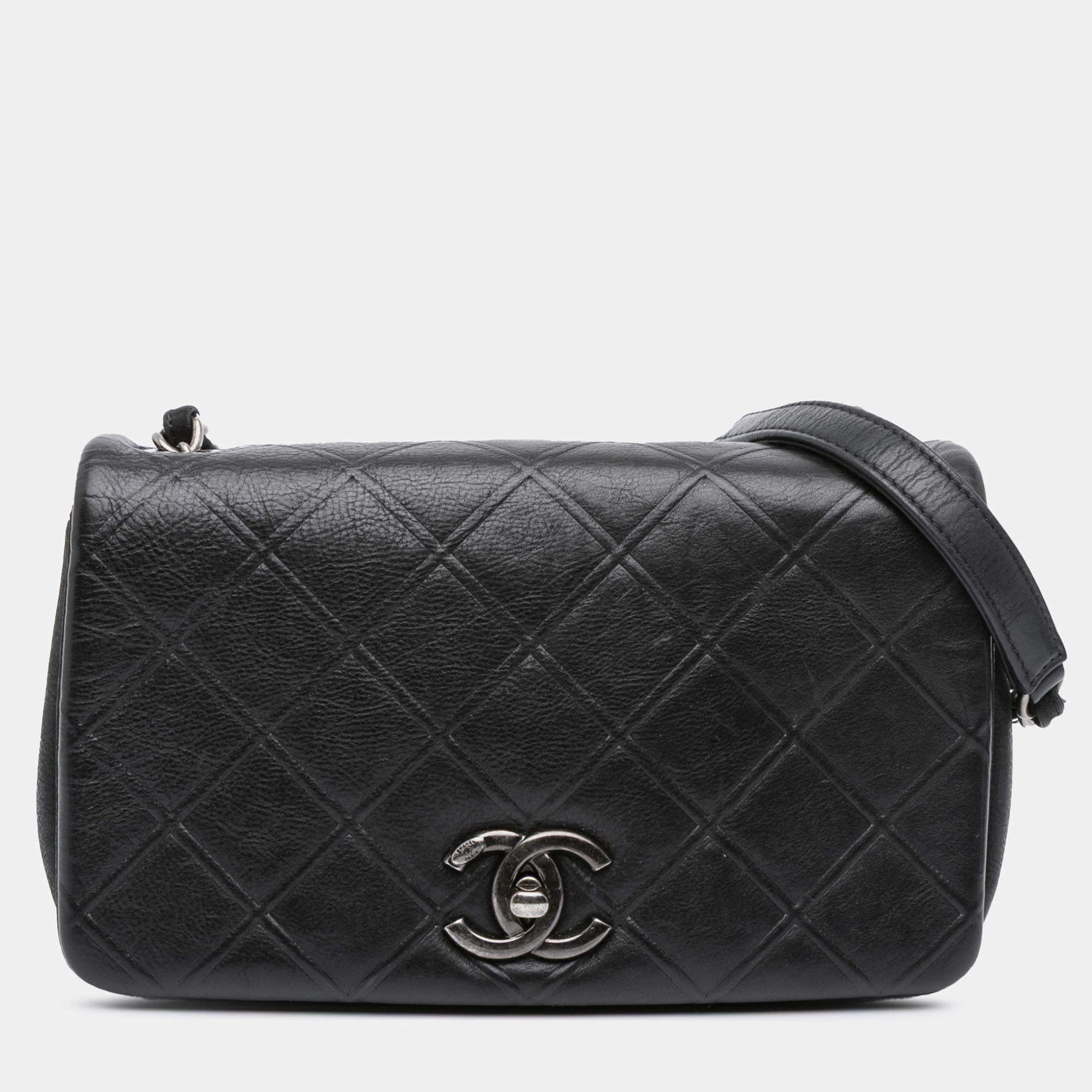Pre Owned Chanel Small Diamond Embossed Calfskin New Chic Flap