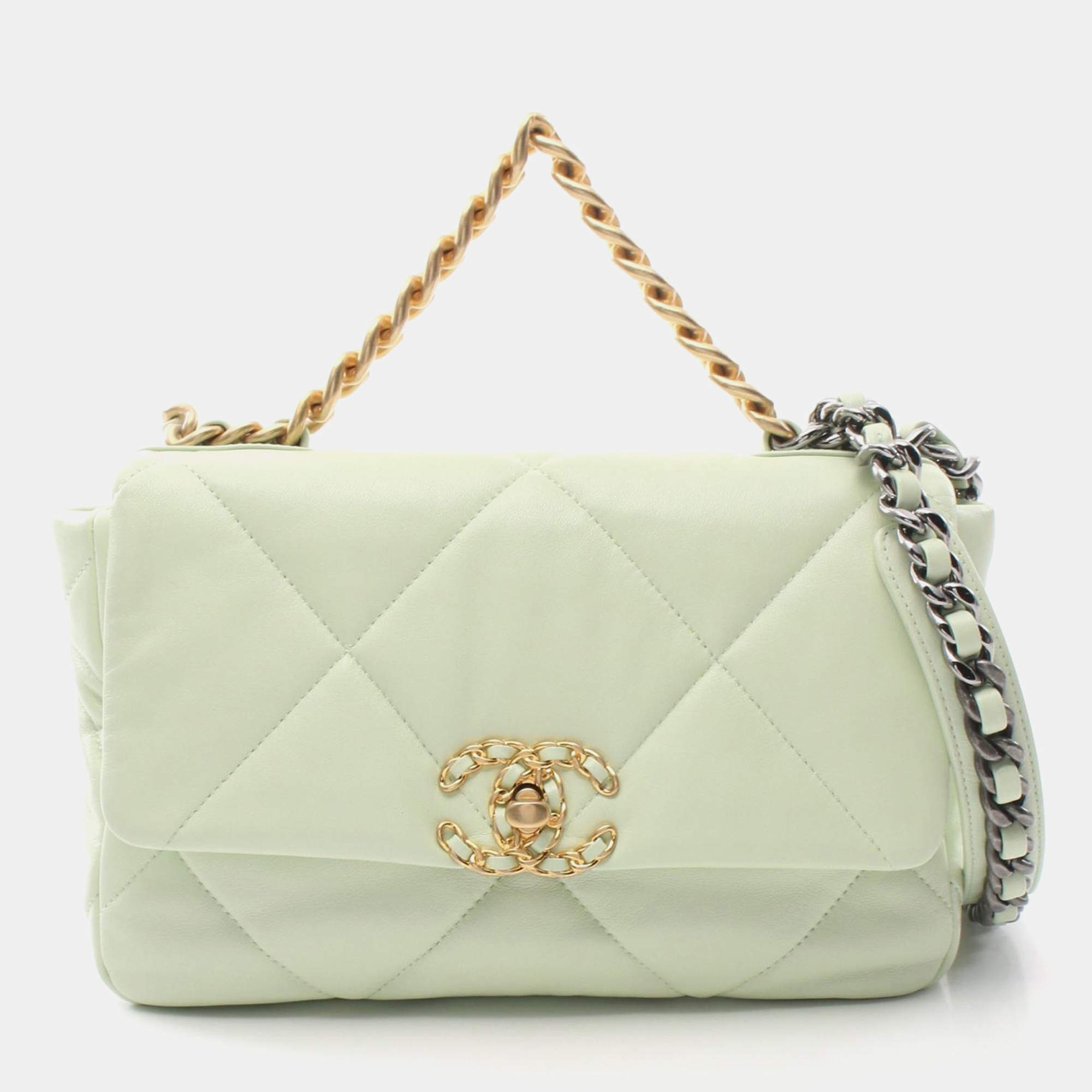 مملوكة مسبقًا حقيبة كتف شانيل 19 جلد خروف أخضر صغيرة