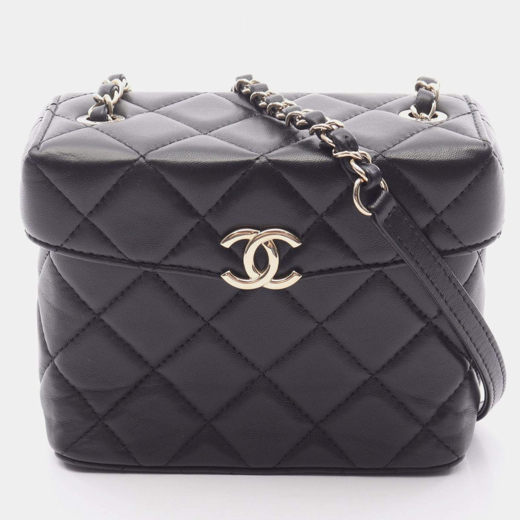 Pre Owned Chanel CC Box Small Black Leather Shoulder Bag
