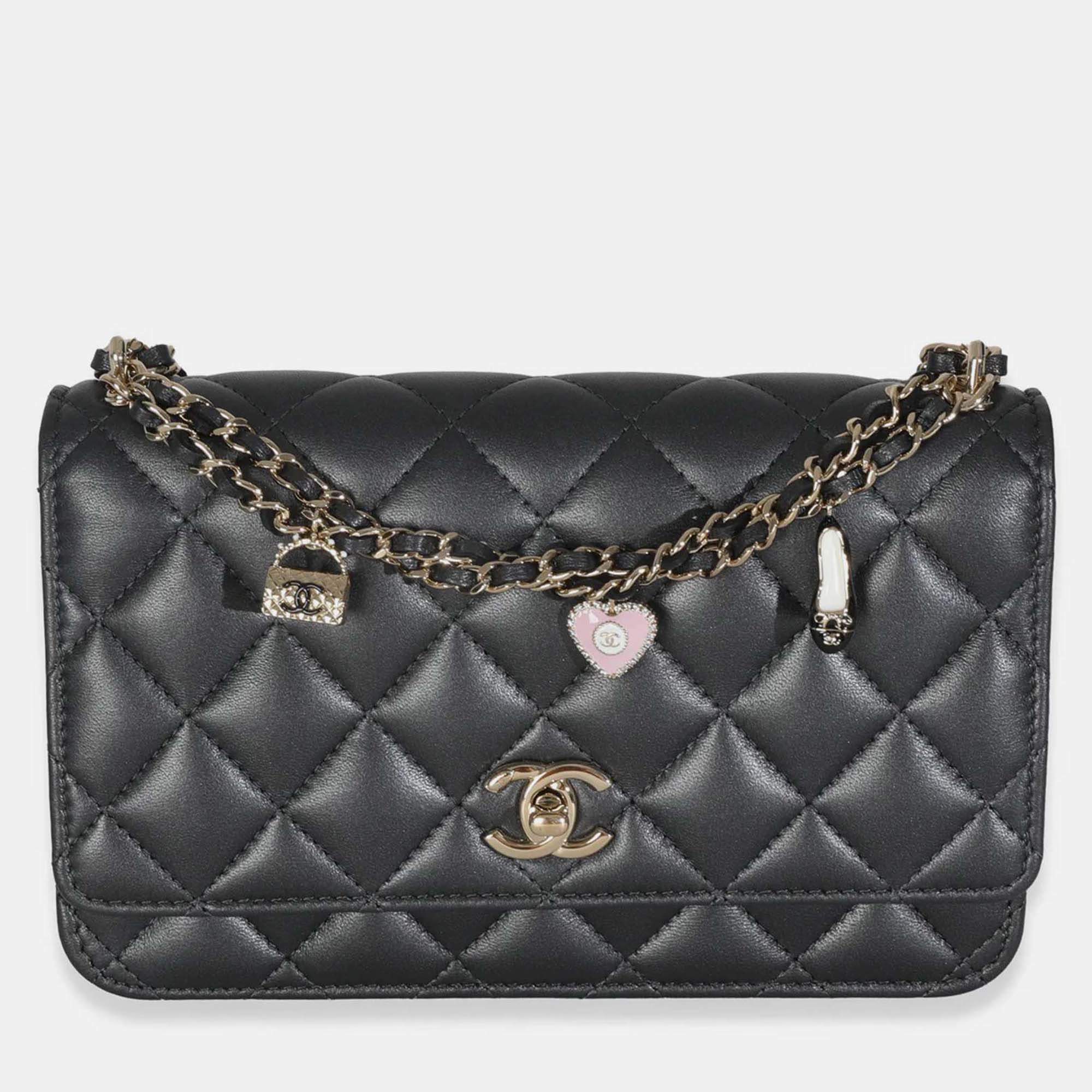 Pre Owned Chanel Black Pearly Quilted Lambskin Charms Wallet On Chain