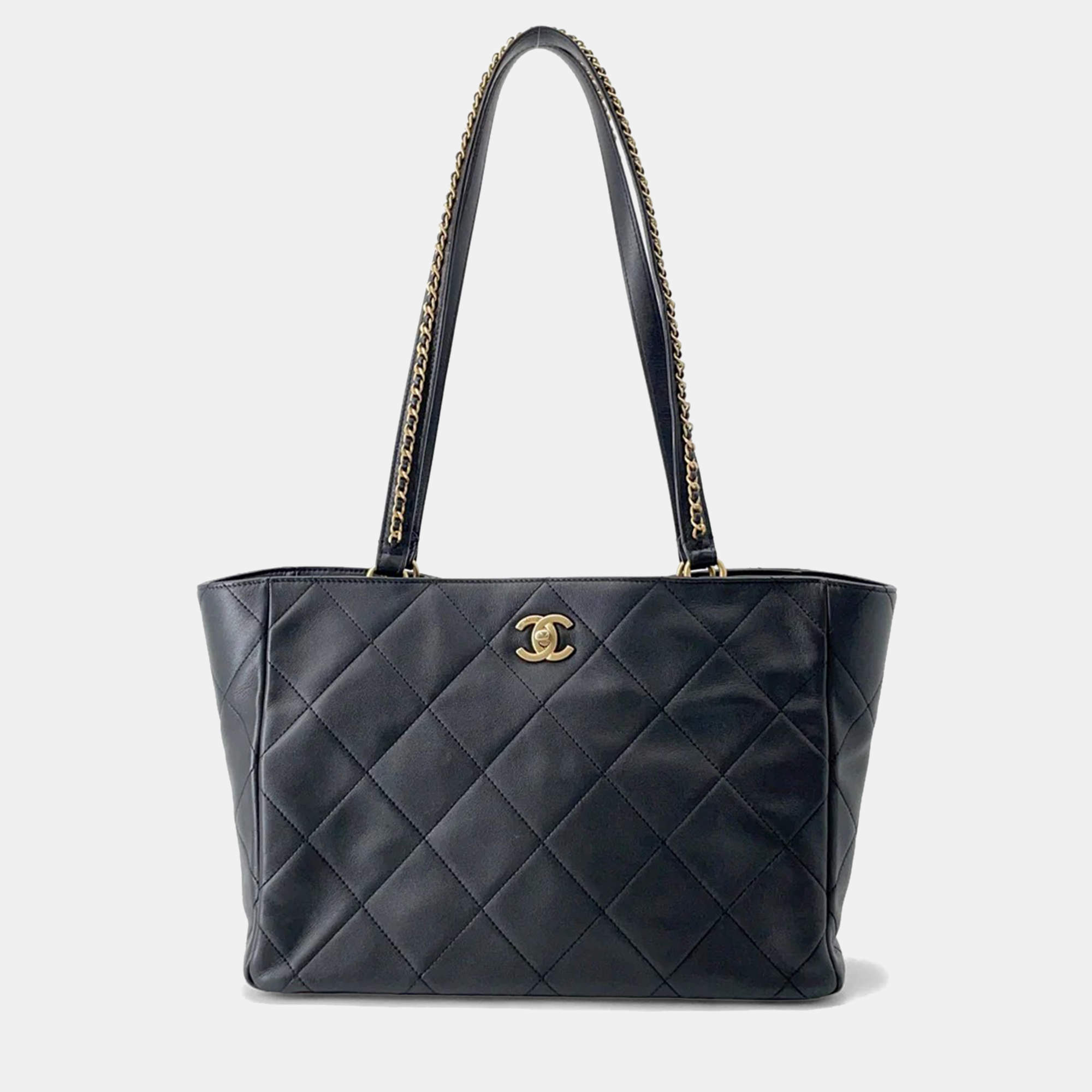 Pre Owned Chanel Matelasse  Black Calf Leather Tote