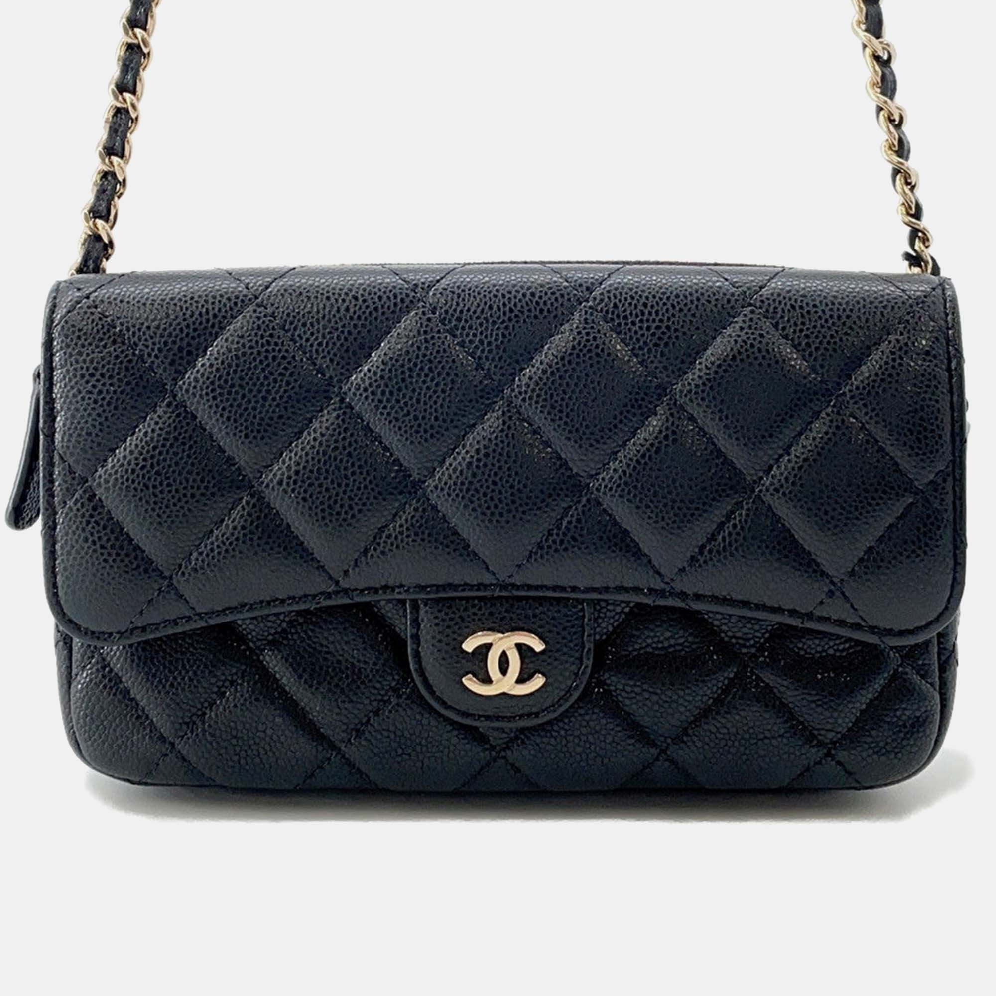 Pre Owned Chanel Matelasse Flap Chain shoulder Phone Pouch Black Caviar Leather