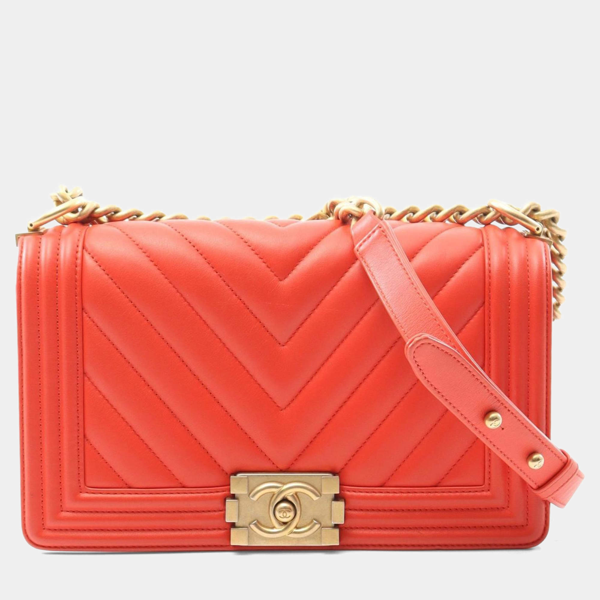 Pre Owned Chanel Boy Chanel Chevron V-Stitch Shoulder Bag In Lambskin Leather Red