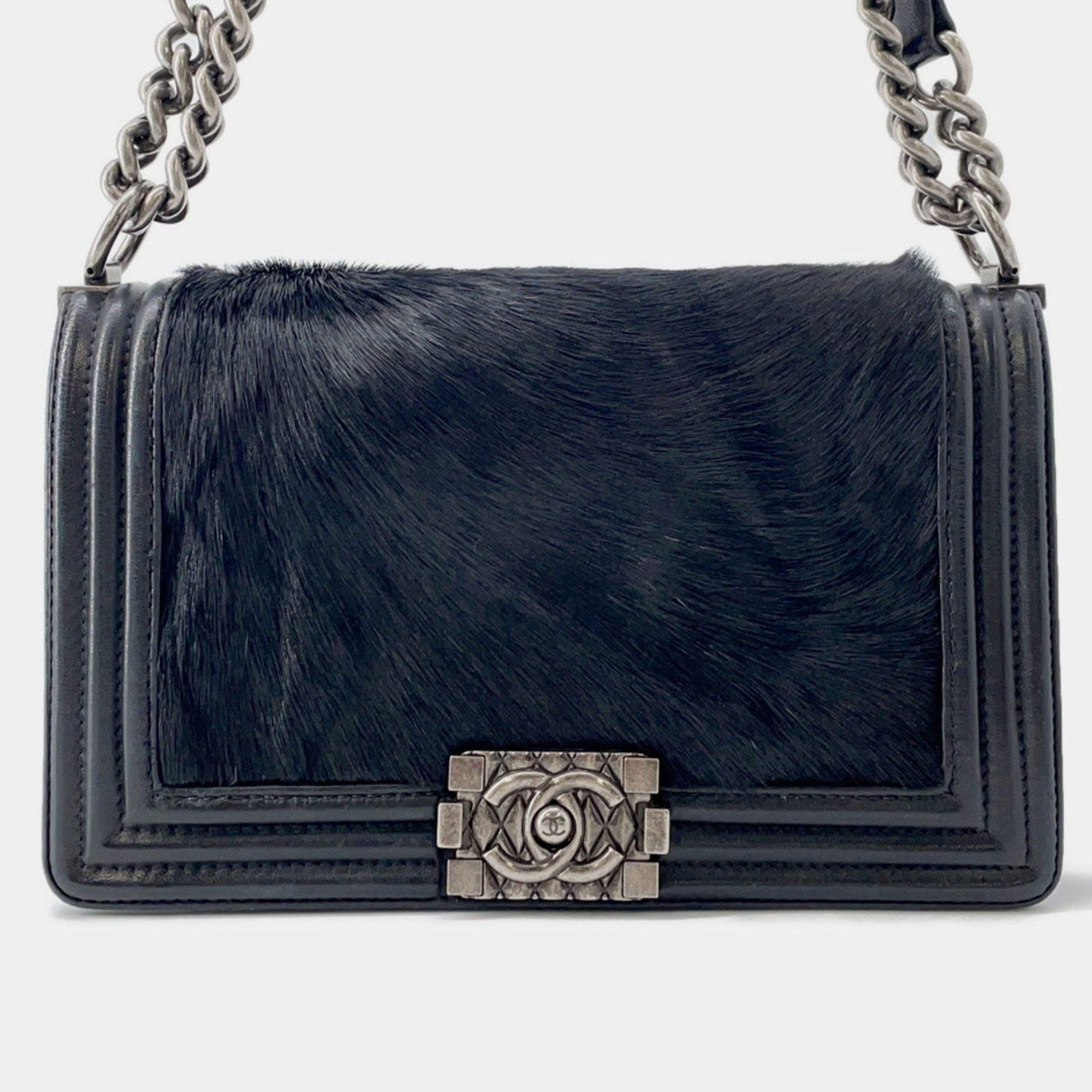 Pre Owned Chanel Boy Chain Shoulder Bag With Coco Mark Caviar Skin Black
