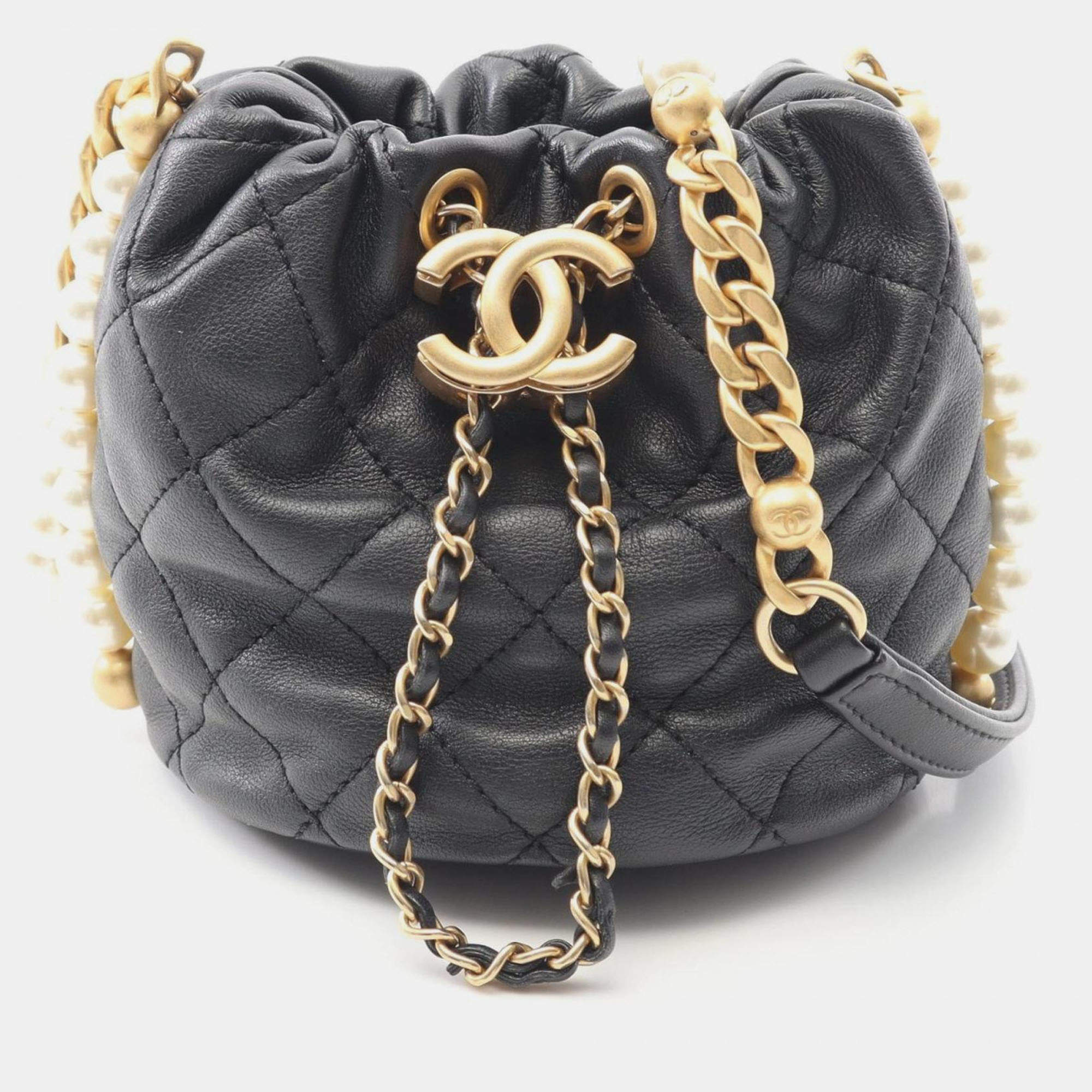 Pre Owned Chanel Matelasse Shoulder Bag Lambskin Leather Black