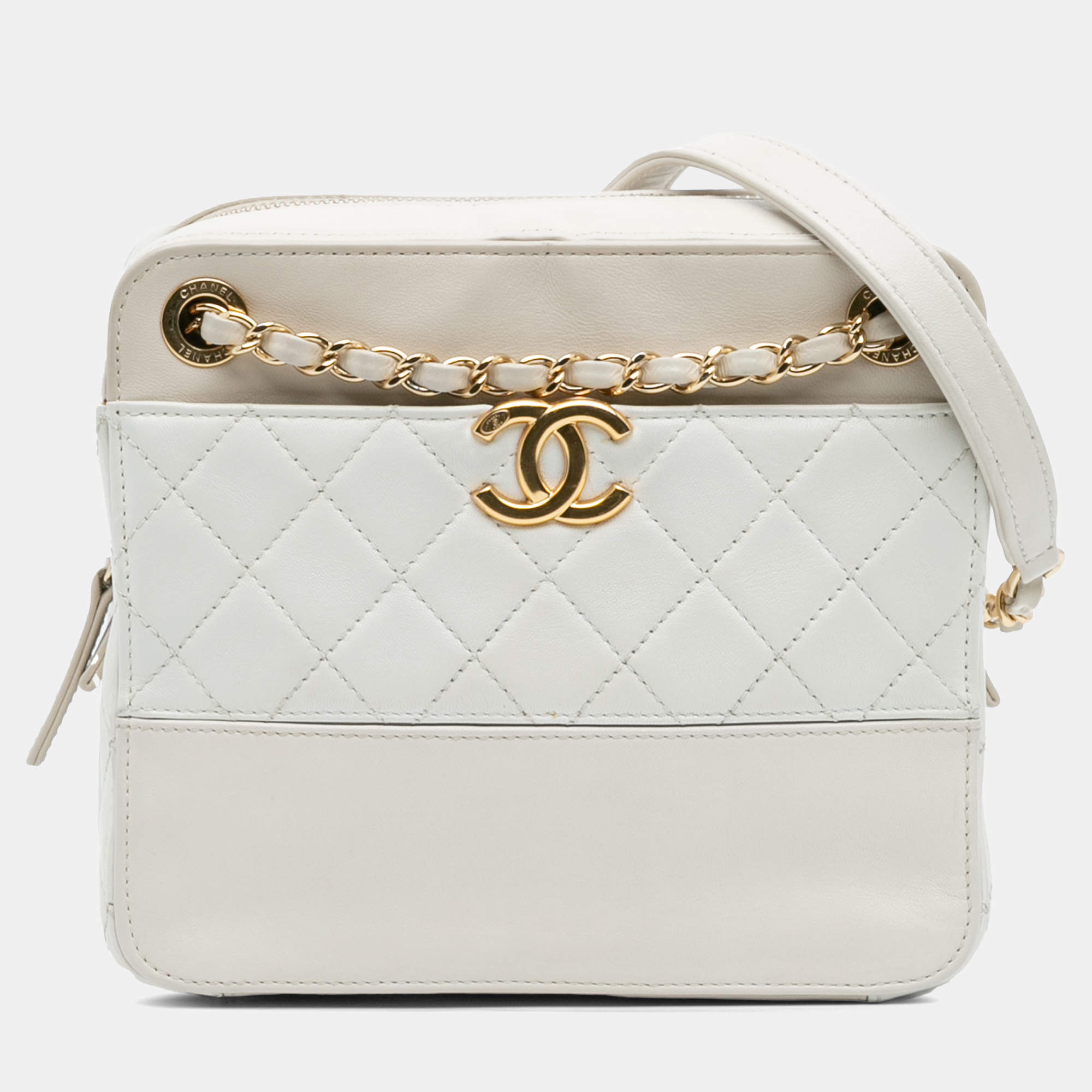 Pre Owned Chanel CC Quilted Lambskin Chain Crossbody