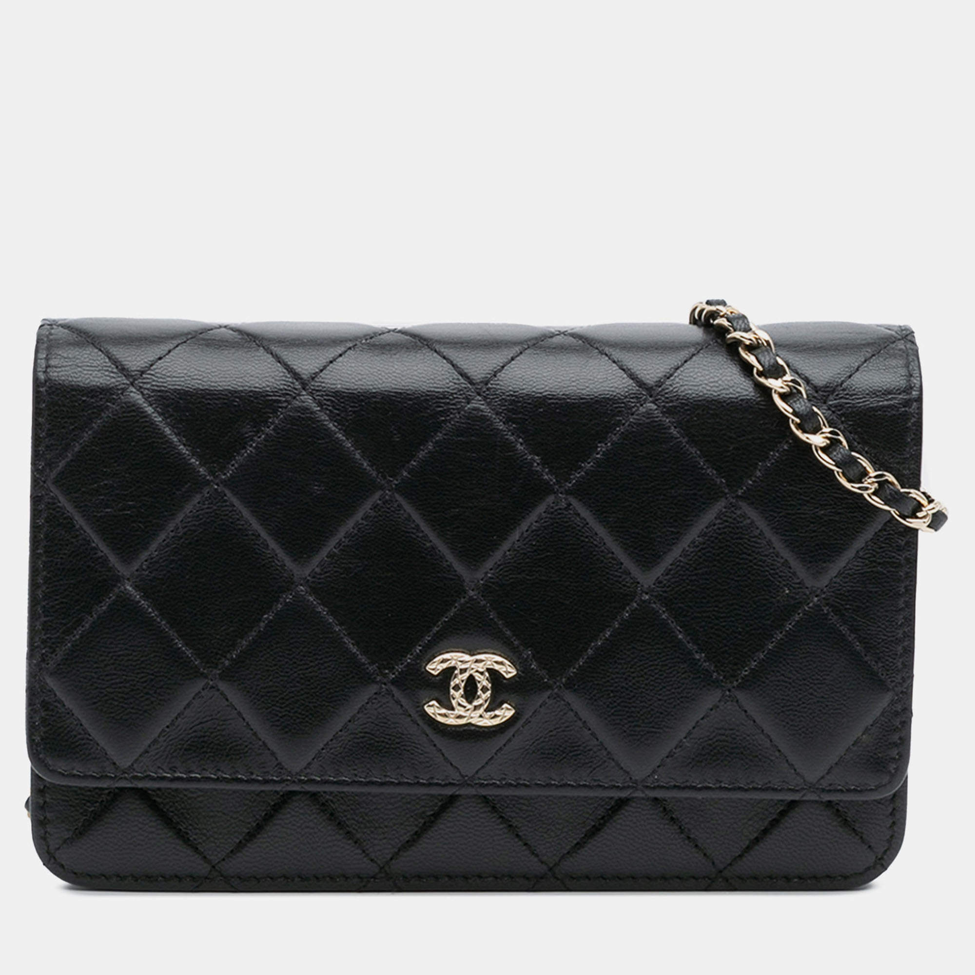 Pre Owned Chanel Black CC Quilted Calfskin Wallet on Chain