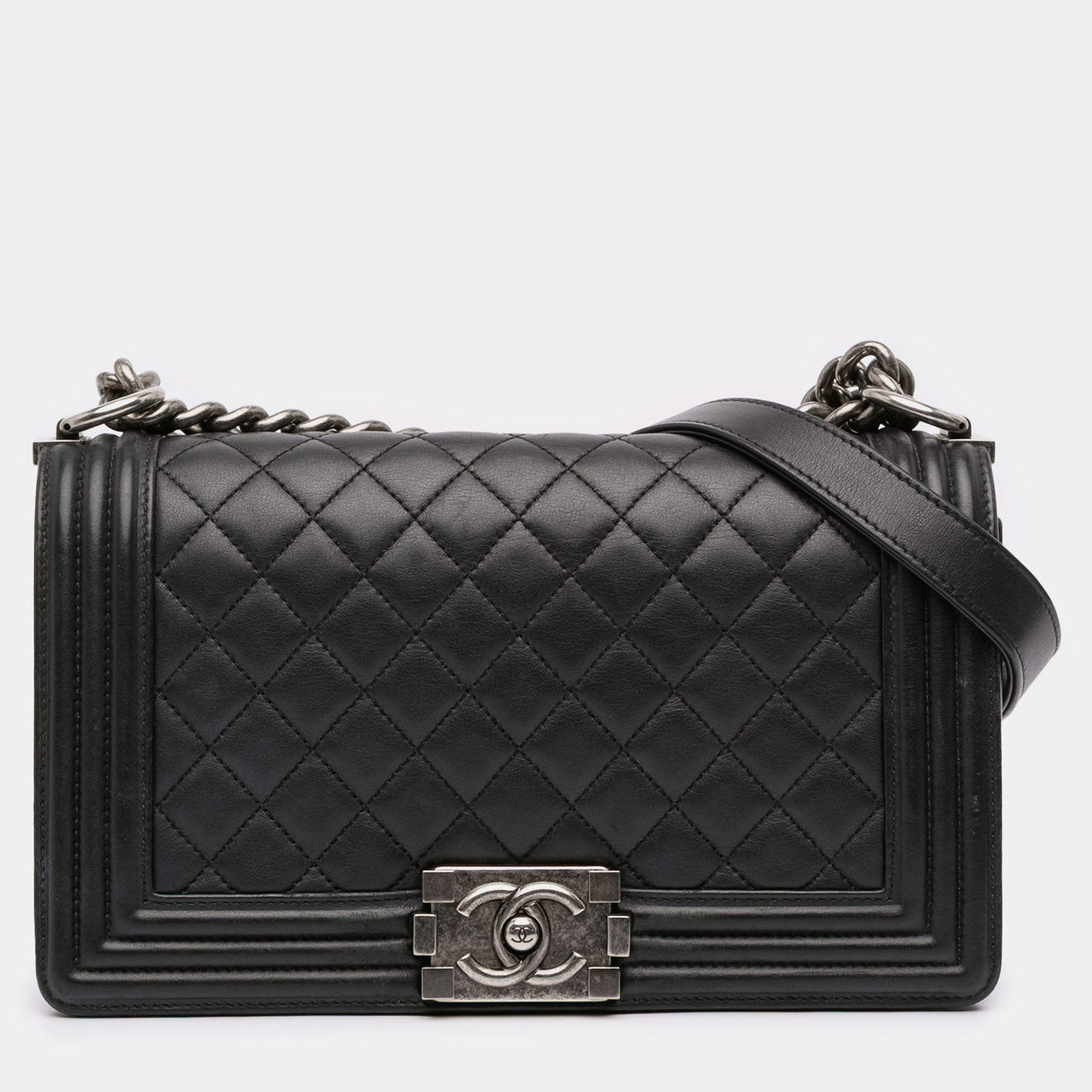 Pre Owned Chanel Black Old Medium Quilted Lambskin Boy Flap