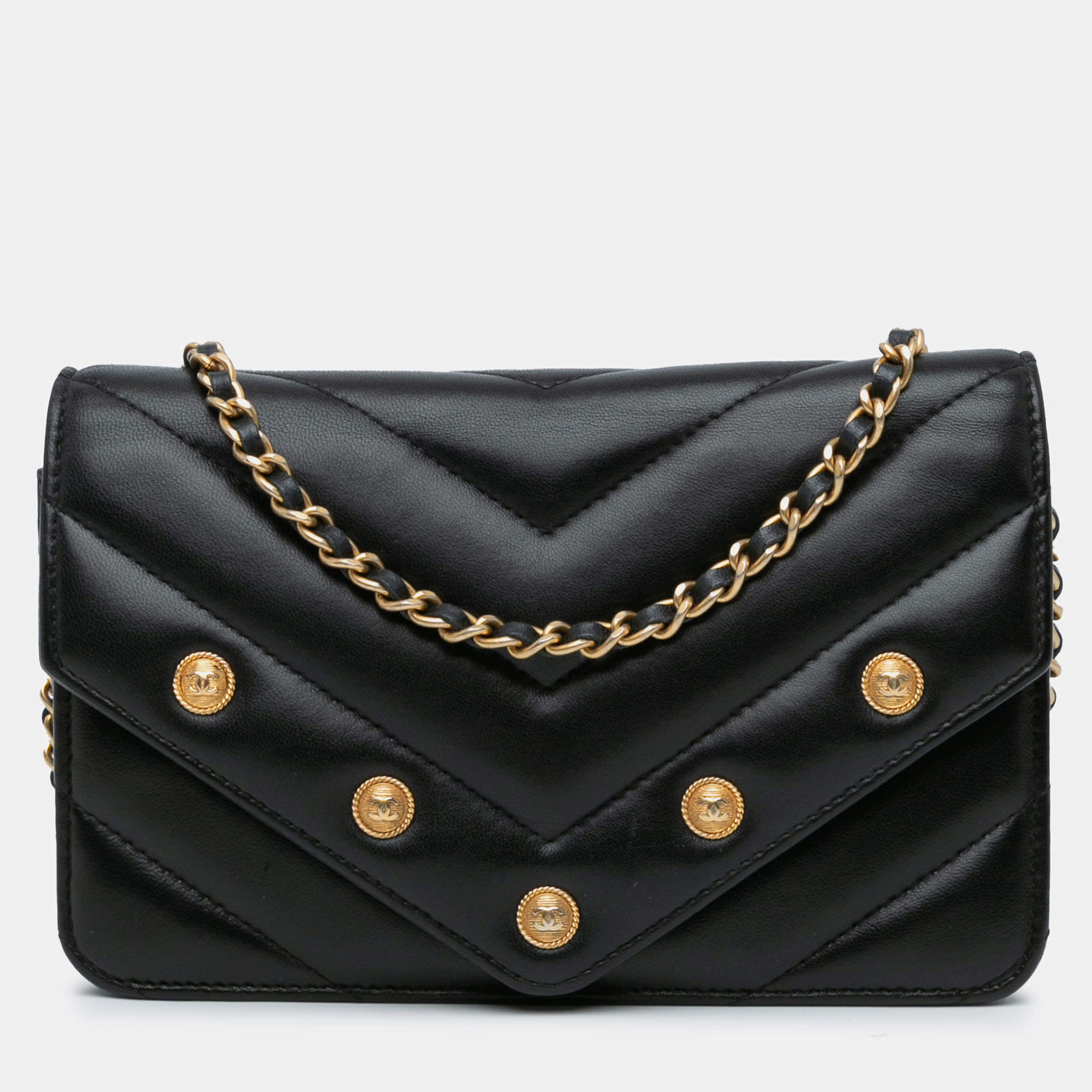 Pre Owned Chanel Black Chevron Lambskin Button Wallet On Chain