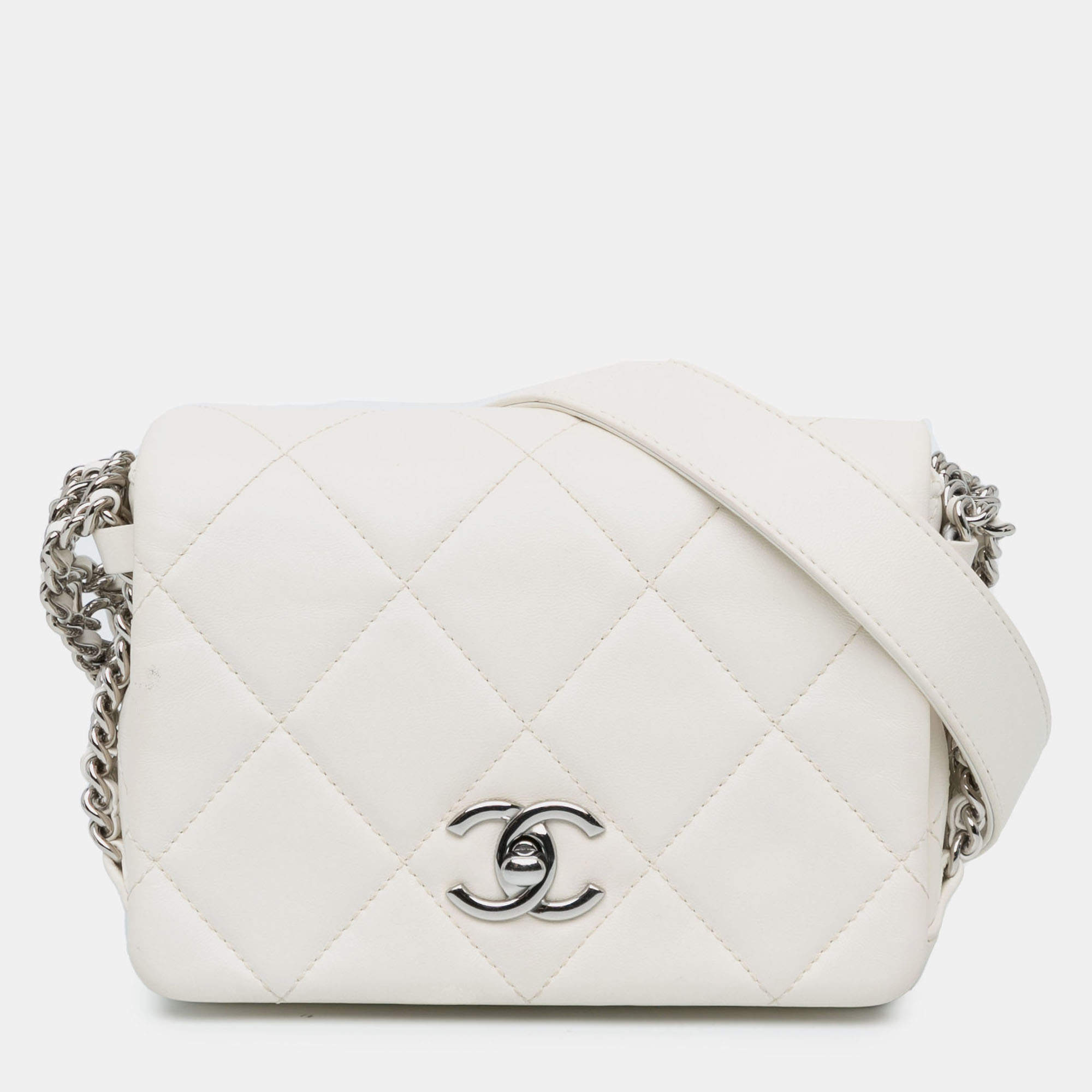 Pre Owned Chanel White Mini Quilted Lambskin Chain Rows Flap