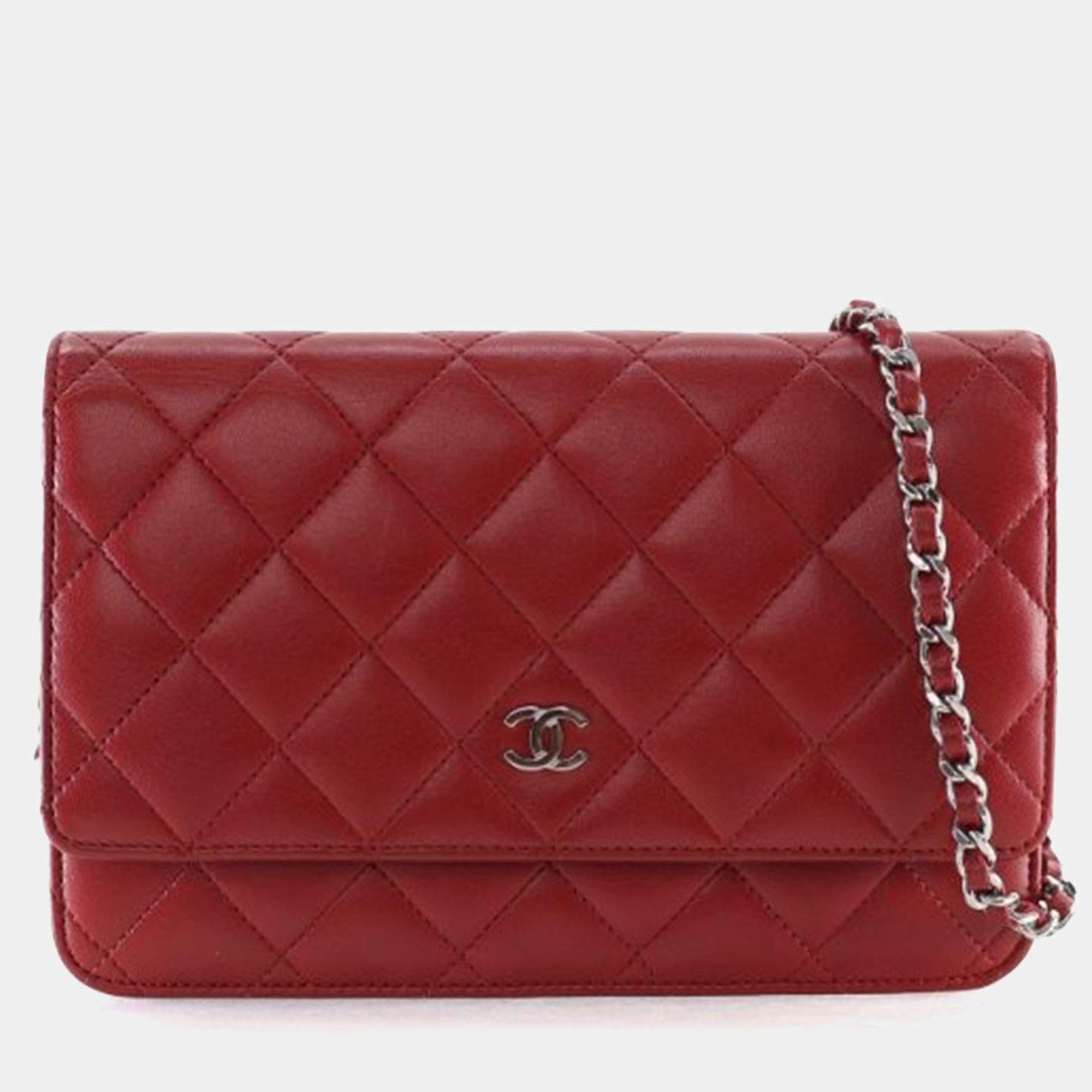 Pre Owned Chanel WOC Red Lambskin 19 series