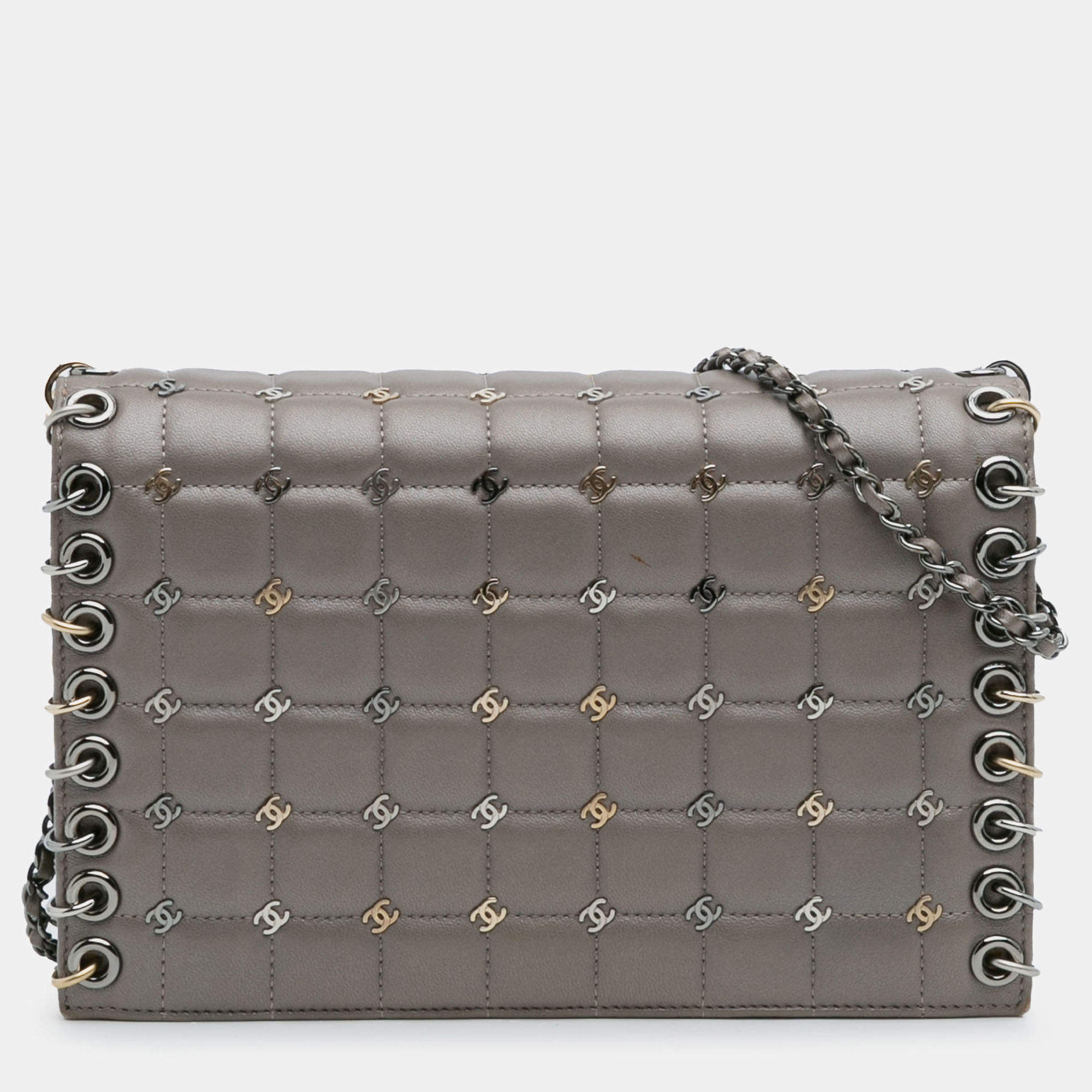 Pre Owned Chanel Grey Small Lambskin Chocolate Bar CC Piercing Studded Chain Flap
