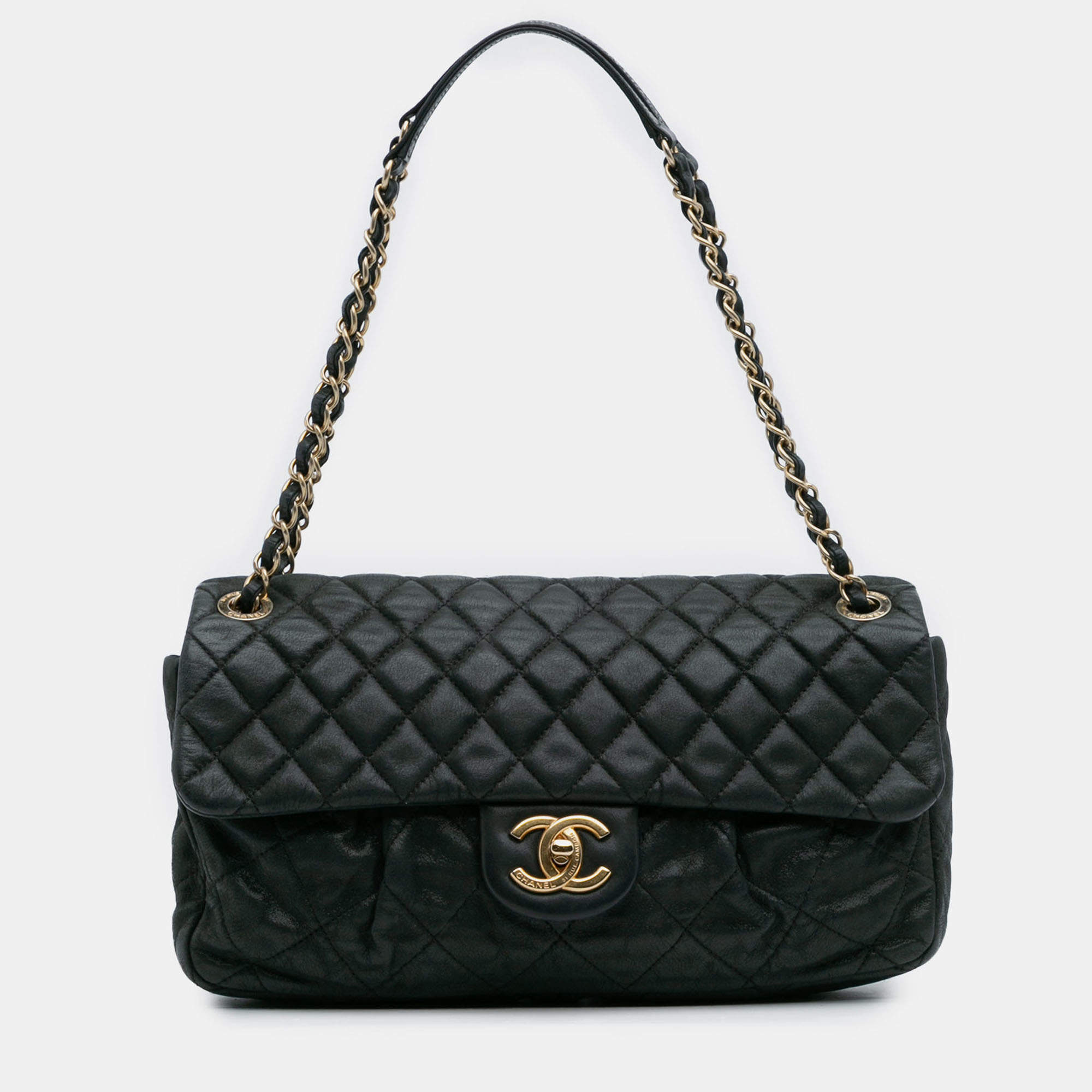 Pre Owned Chanel Black Quilted Calfskin Chic Quilt Flap