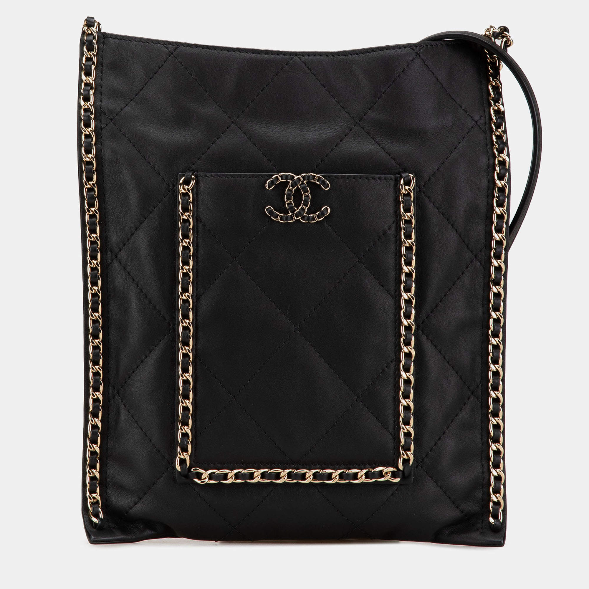 Pre Owned Chanel Black Quilted Calfskin Chain Flat Shoulder Bag