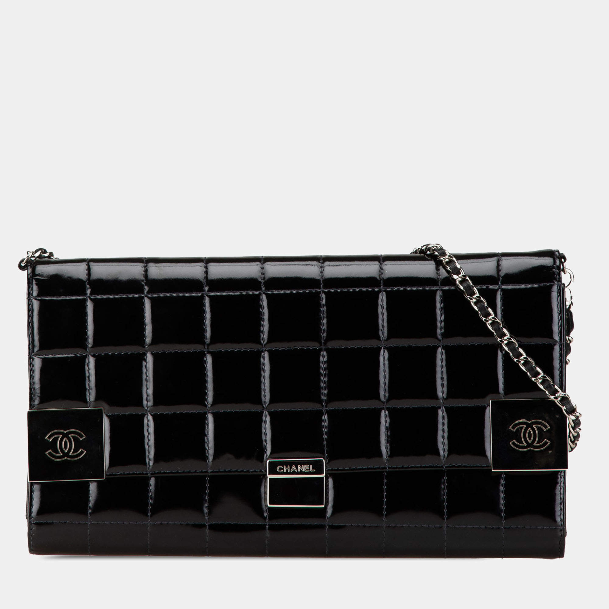 Pre Owned Chanel Black CC Chocolate Bar Patent Clutch on Chain