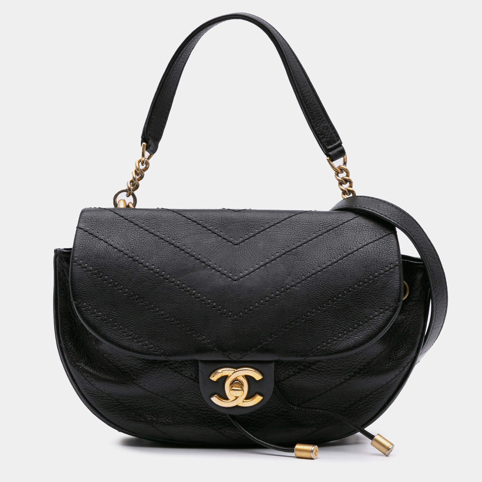 Pre Owned Chanel Black CC Chevron Lambskin Round Flap Satchel